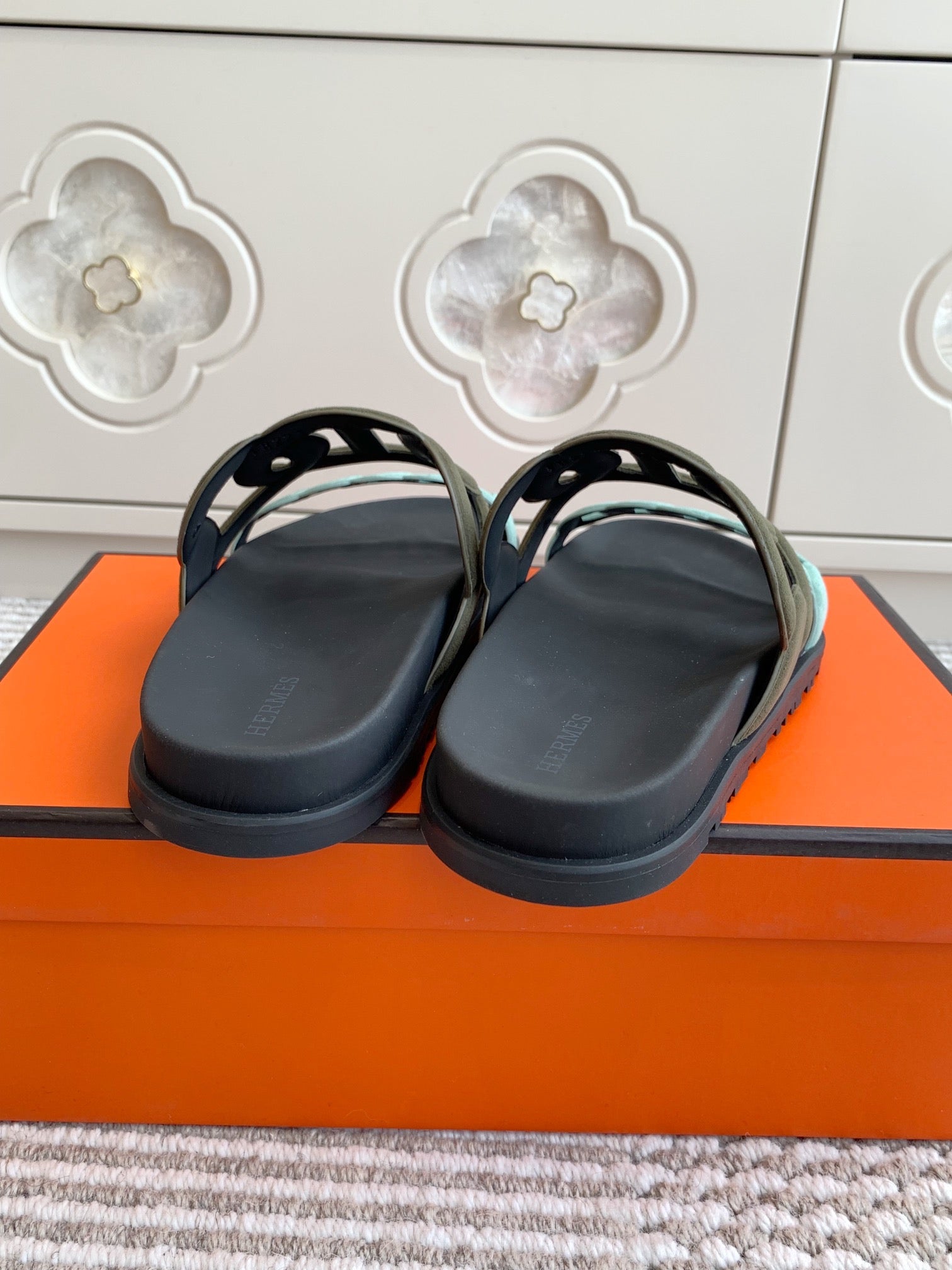 LuxluxHouse Best Quality Women Shoes Hermes