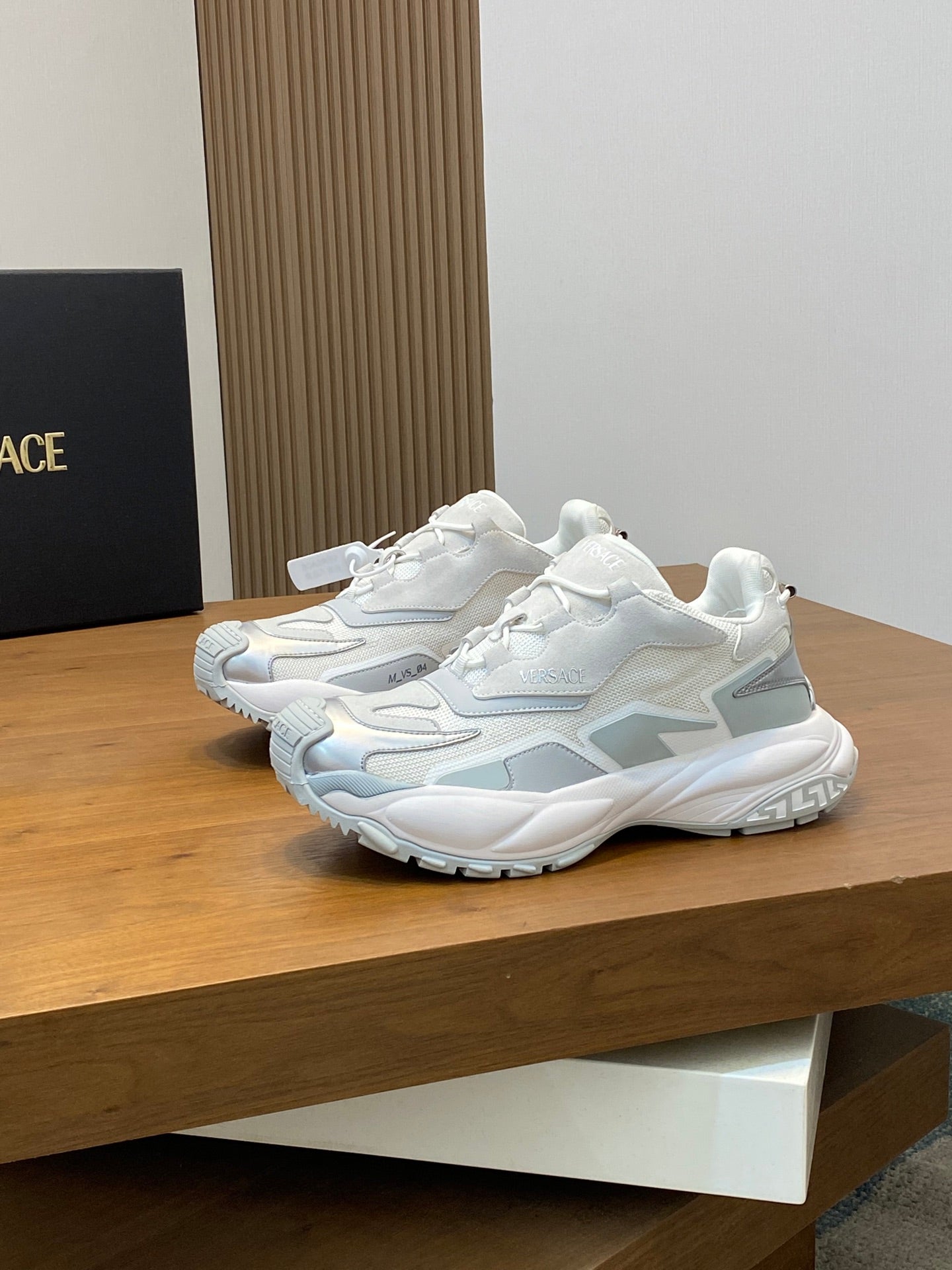 LuxluxHouse Best Quality Shoes Versace