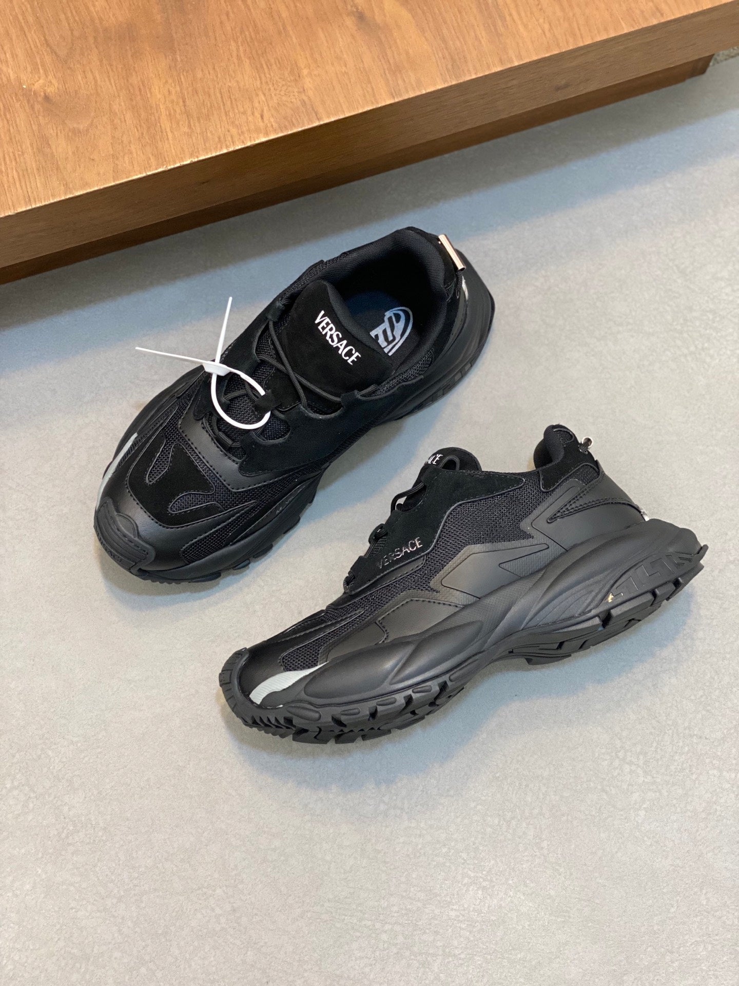 LuxluxHouse Best Quality Shoes Versace