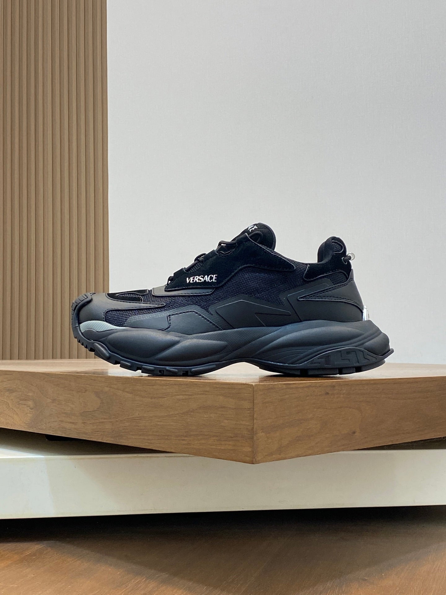 LuxluxHouse Best Quality Shoes Versace