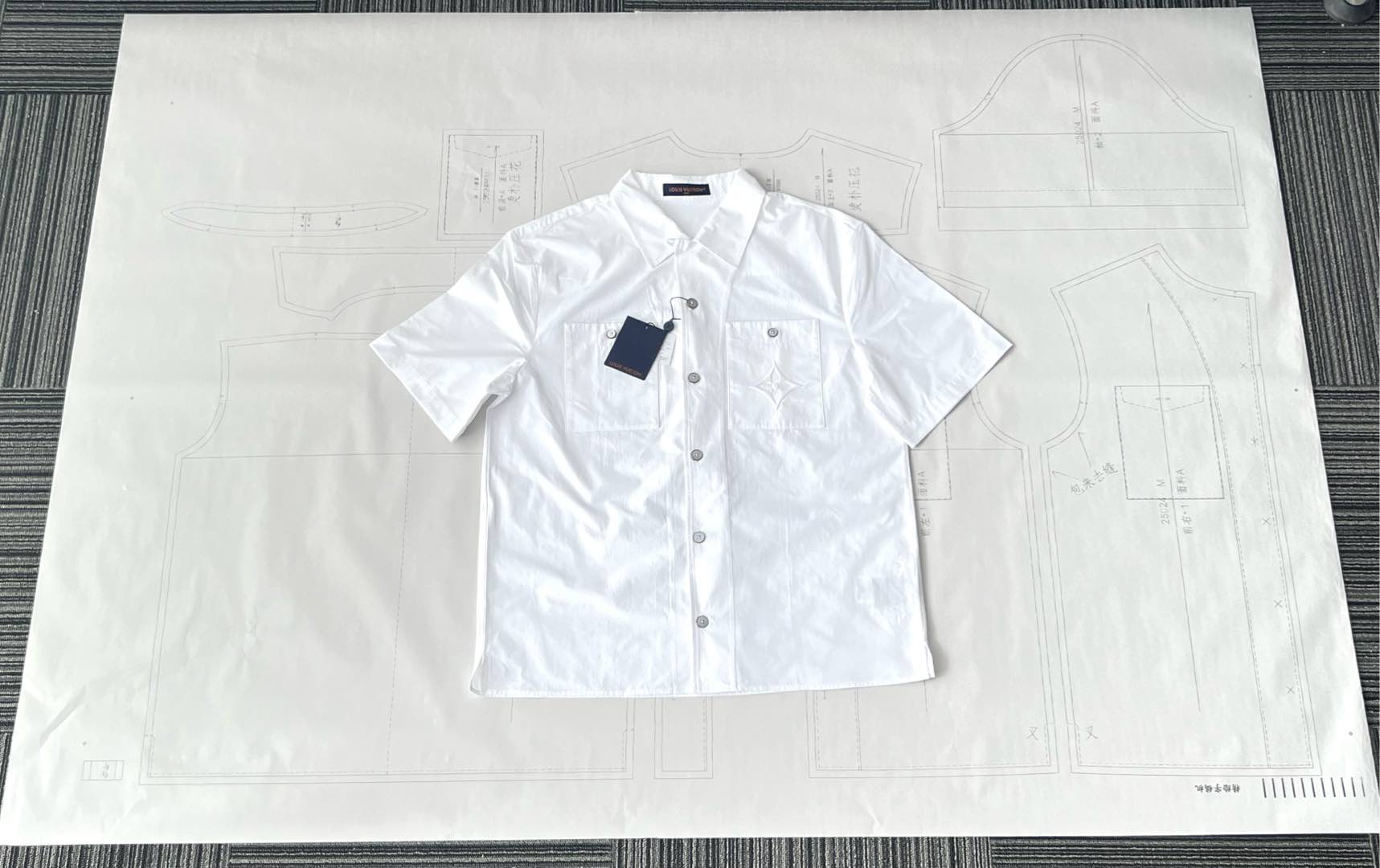 LuxluxHouse Best Quality Clothes Shirts&Polo Louis Vuitton