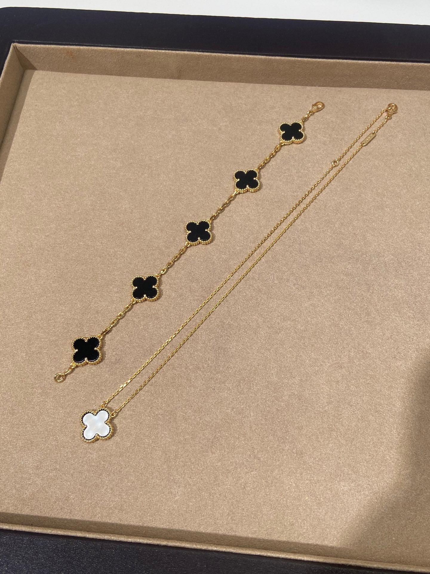 LuxluxHouse Best Quality Accessories Van Cleef & Arpels