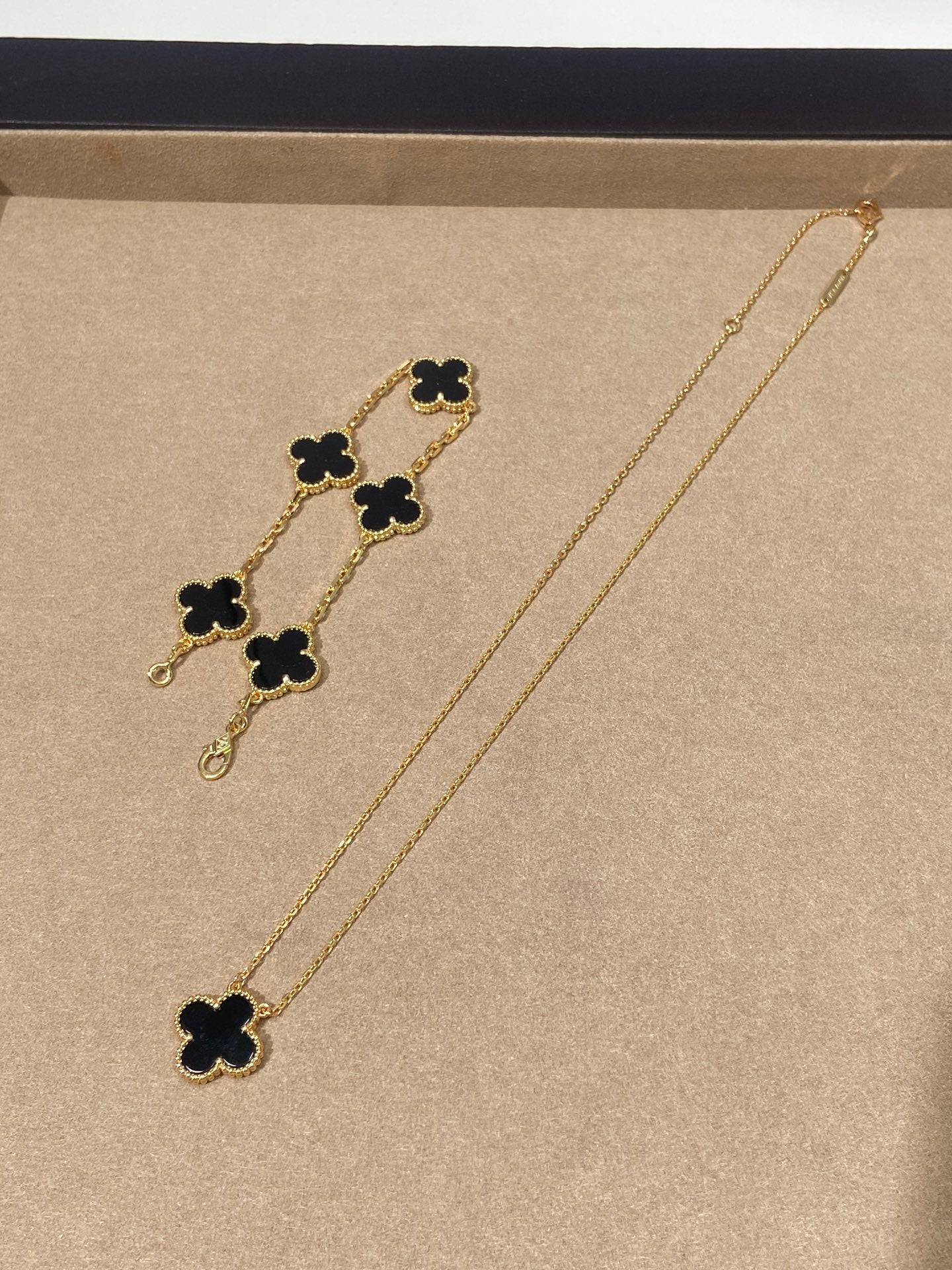 LuxluxHouse Best Quality Accessories Van Cleef & Arpels