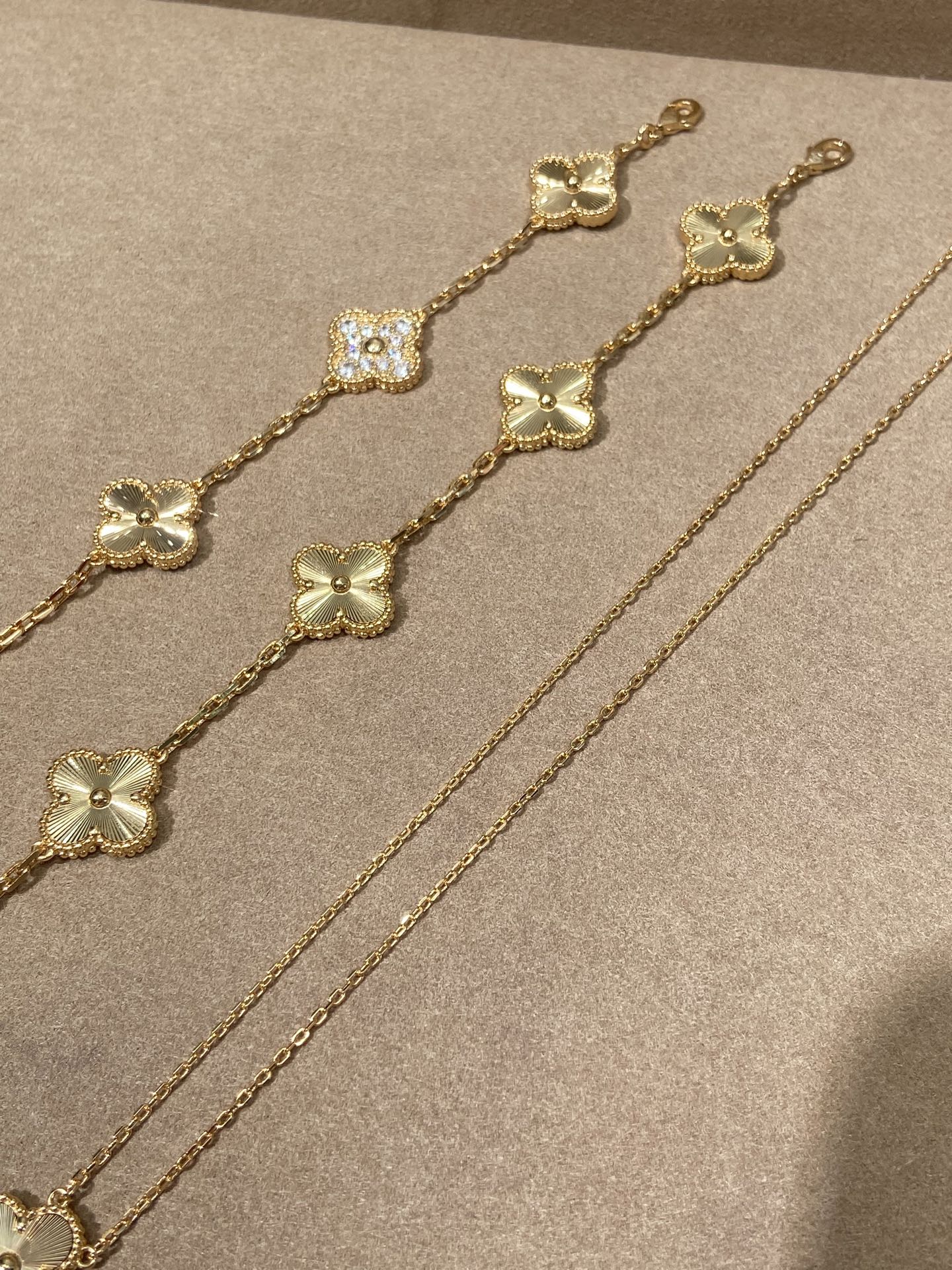 LuxluxHouse Best Quality Accessories Van Cleef & Arpels