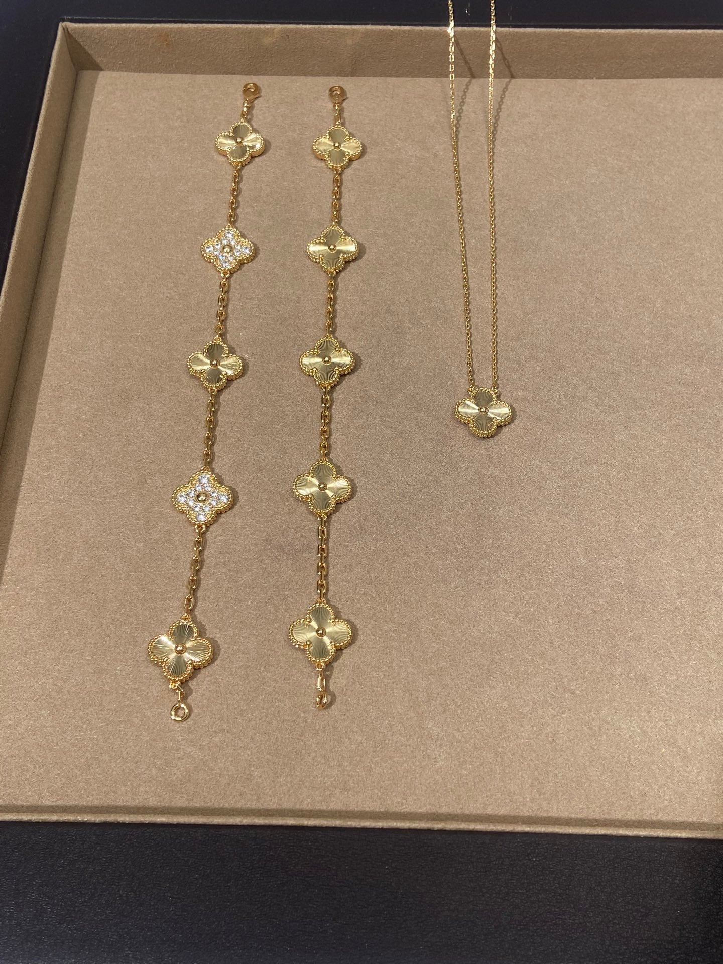 LuxluxHouse Best Quality Accessories Van Cleef & Arpels