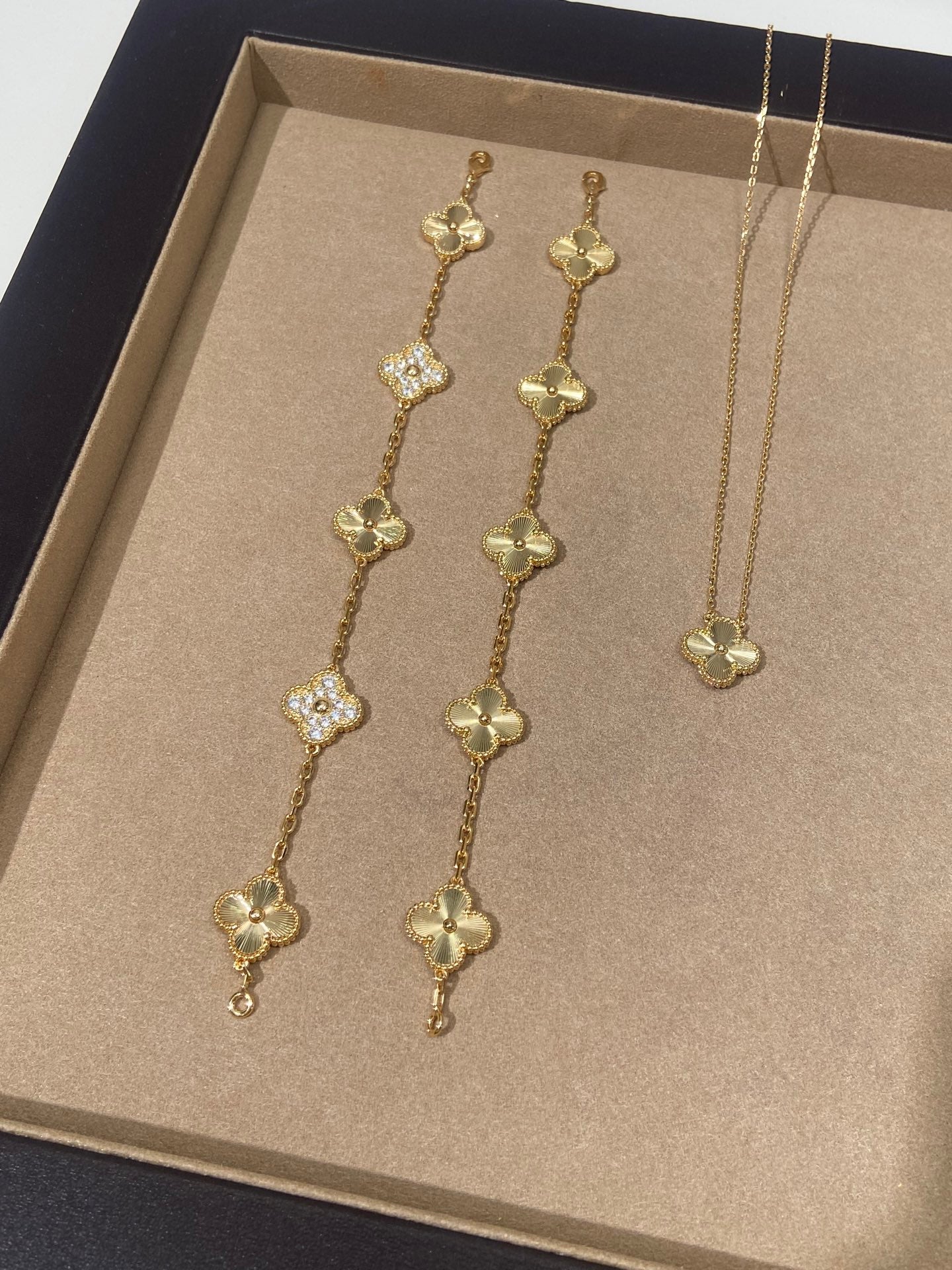 LuxluxHouse Best Quality Accessories Van Cleef & Arpels