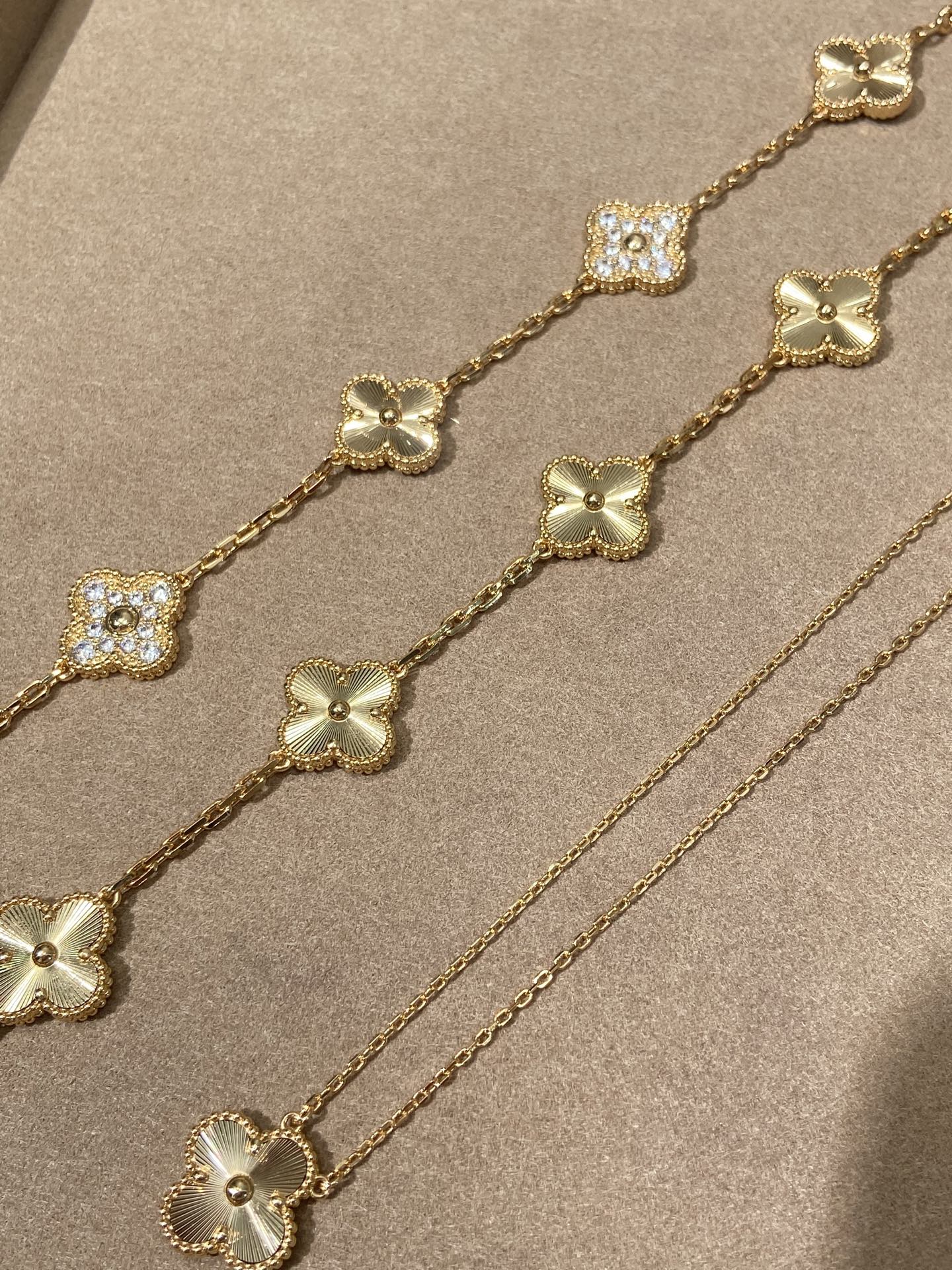 LuxluxHouse Best Quality Accessories Van Cleef & Arpels