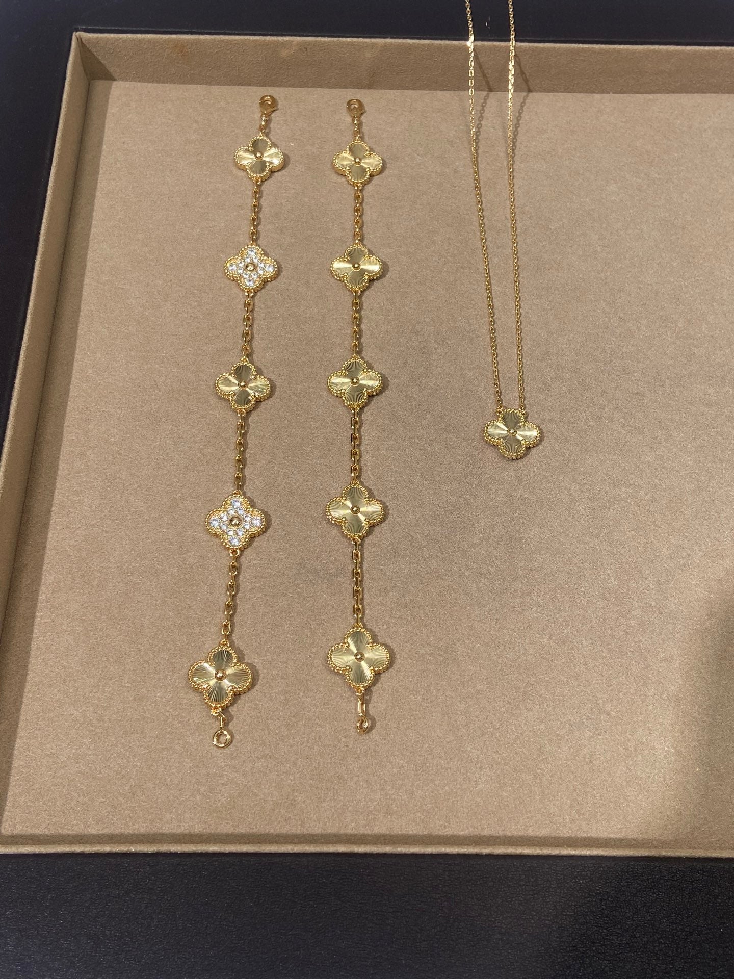 LuxluxHouse Best Quality Accessories Van Cleef & Arpels