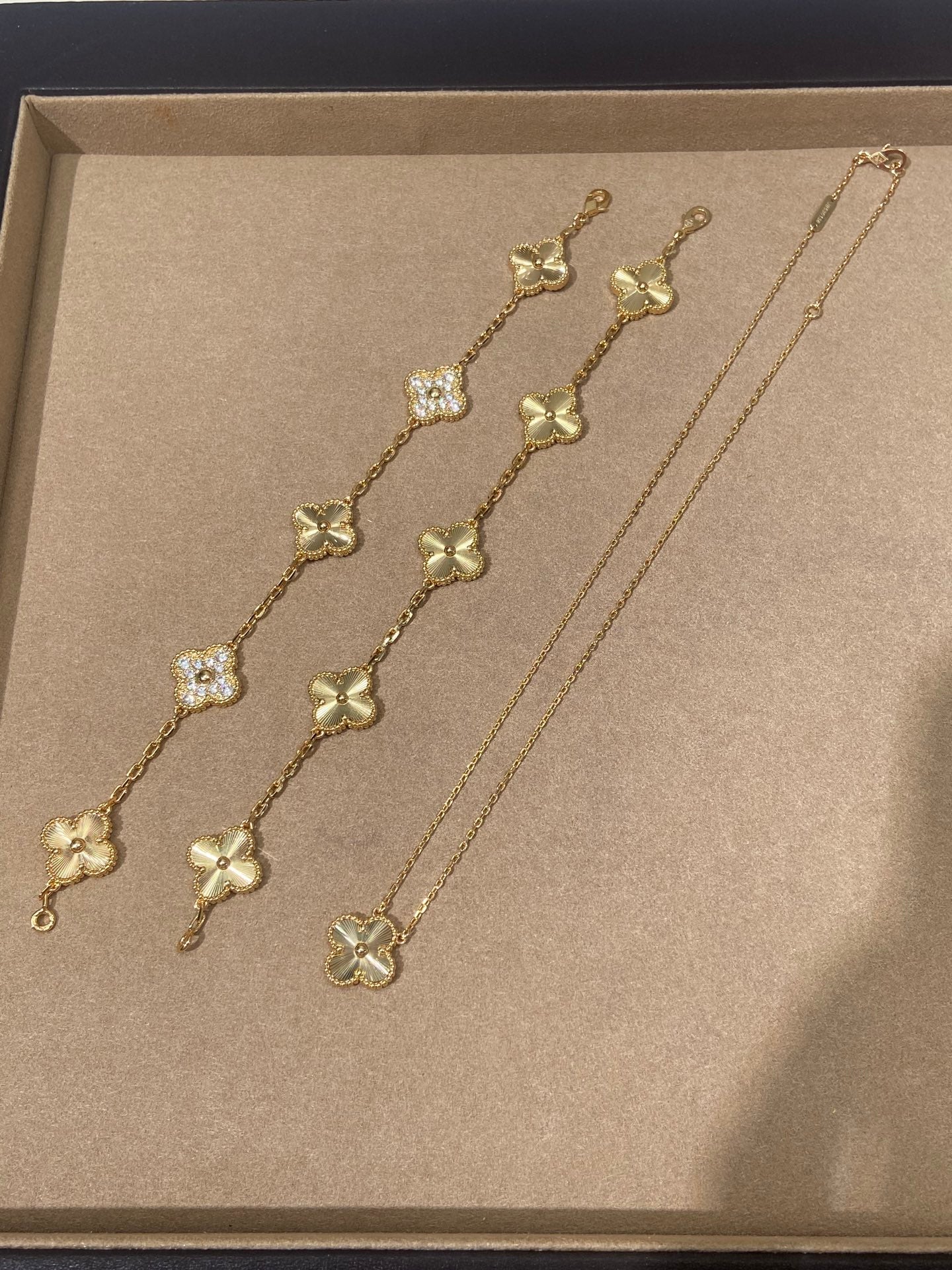 LuxluxHouse Best Quality Accessories Van Cleef & Arpels