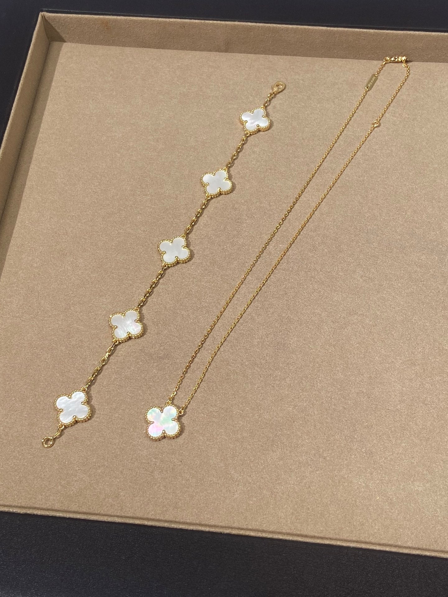 LuxluxHouse Best Quality Accessories Van Cleef & Arpels