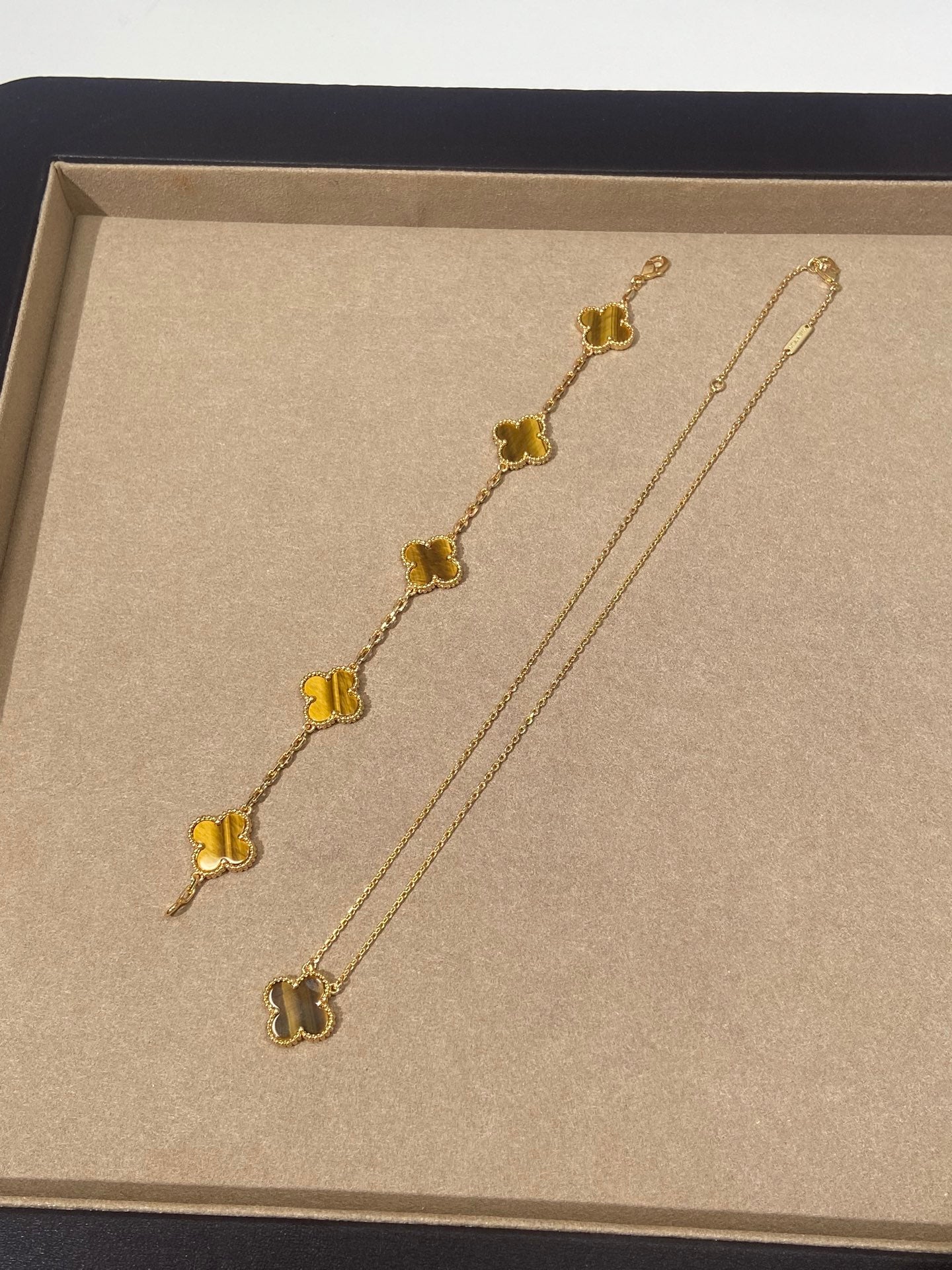 LuxluxHouse Best Quality Accessories Van Cleef & Arpels