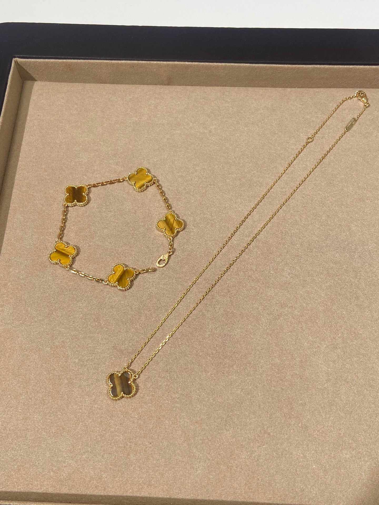 LuxluxHouse Best Quality Accessories Van Cleef & Arpels