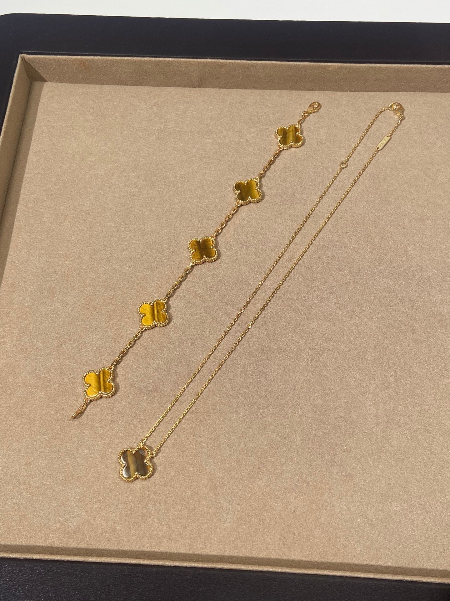 LuxluxHouse Best Quality Accessories Van Cleef & Arpels