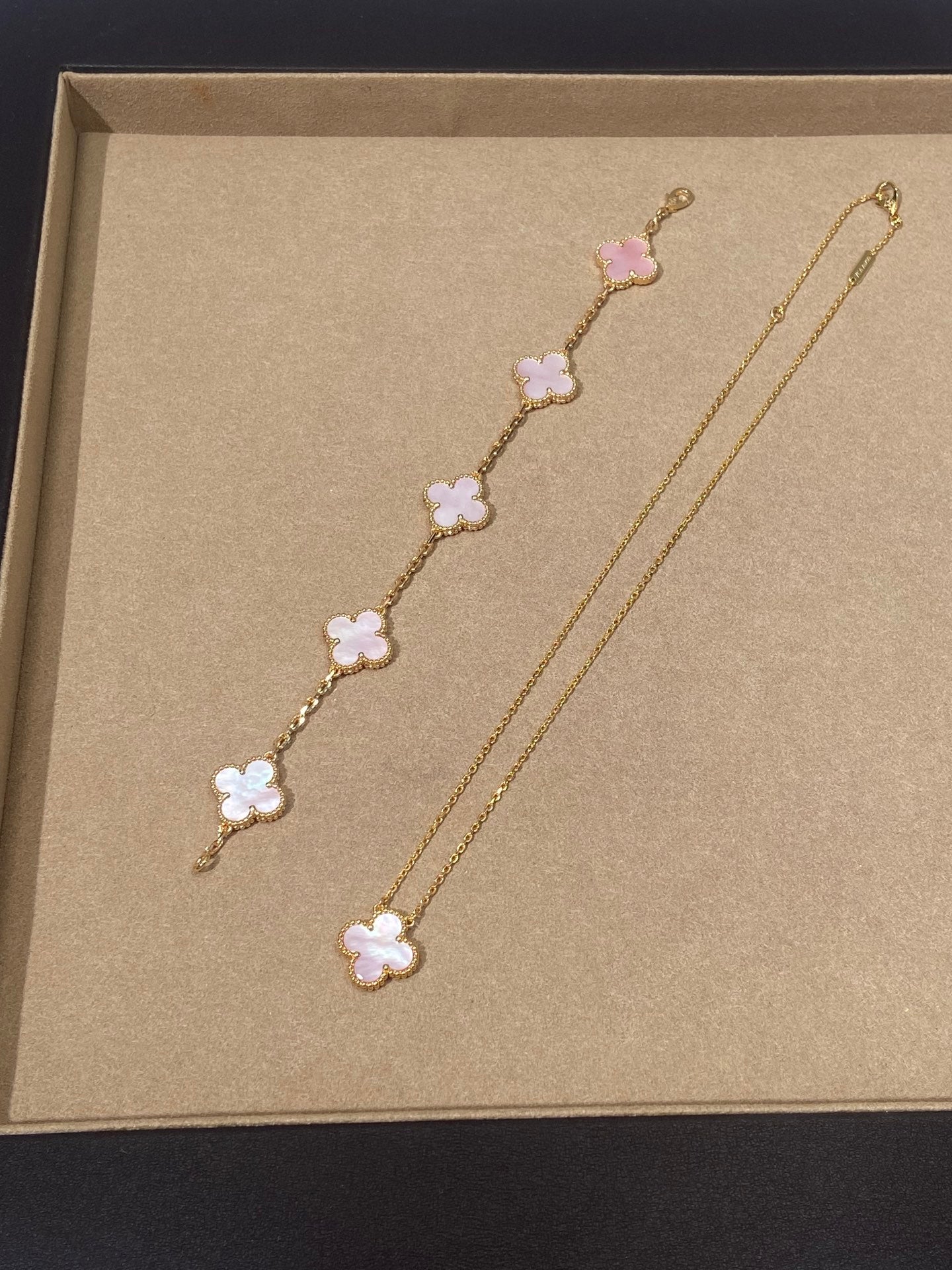 LuxluxHouse Best Quality Accessories Van Cleef & Arpels