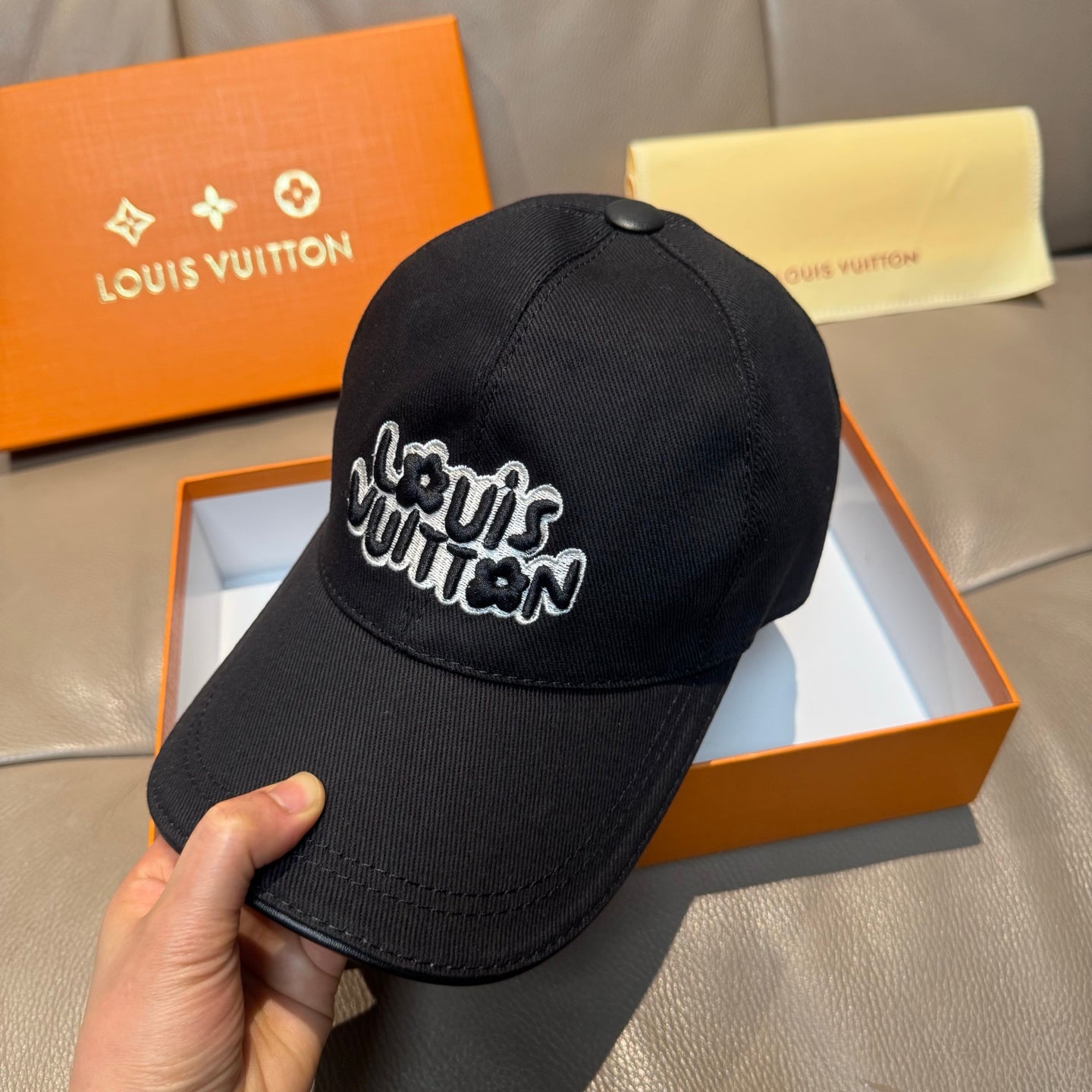LuxluxHouse Best Quality Caps Louis Vuitton