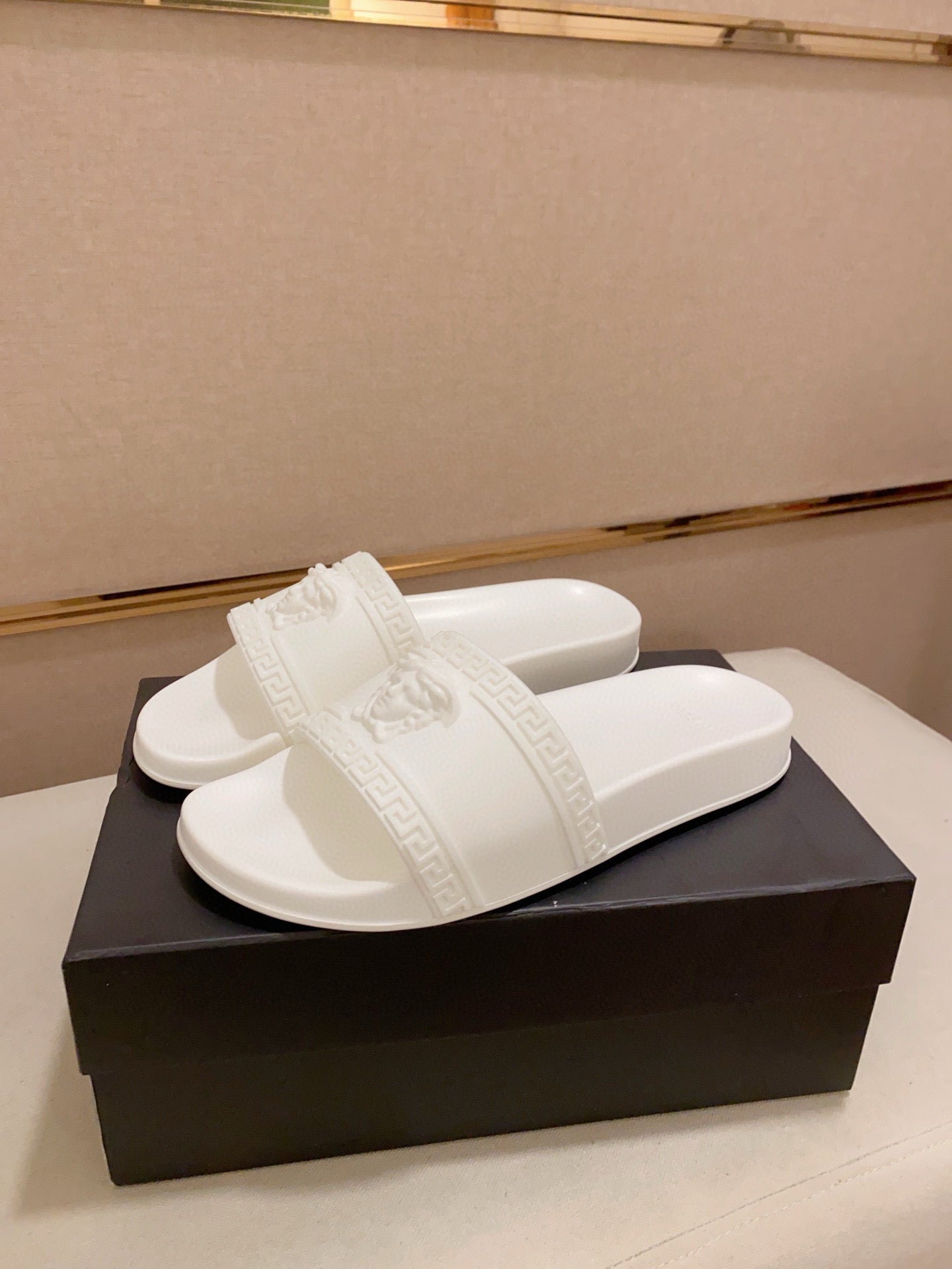 LuxluxHouse Best Quality Sandals Versace