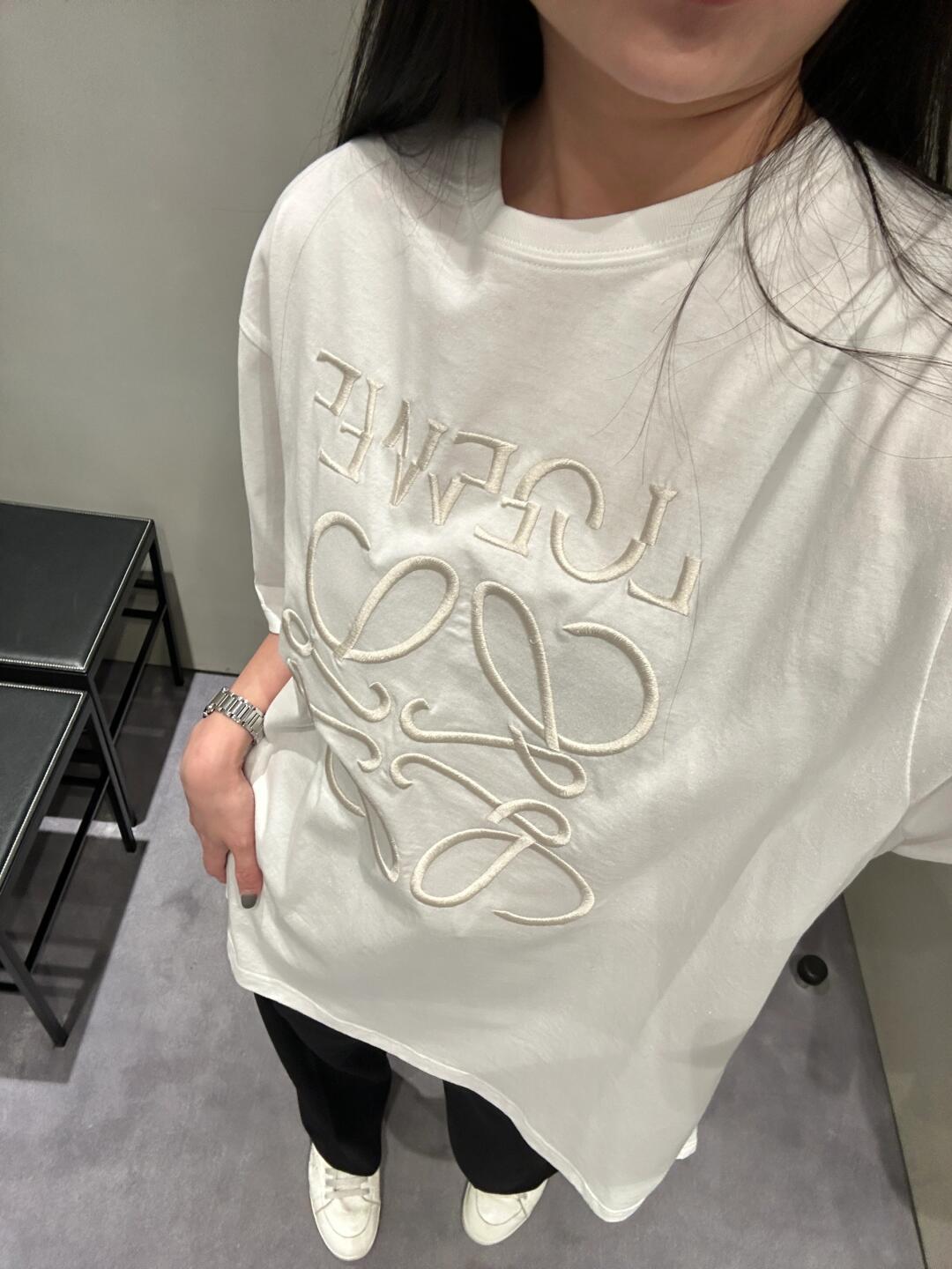 LuxluxHouse Best Quality Clothes T-shirt Loewe