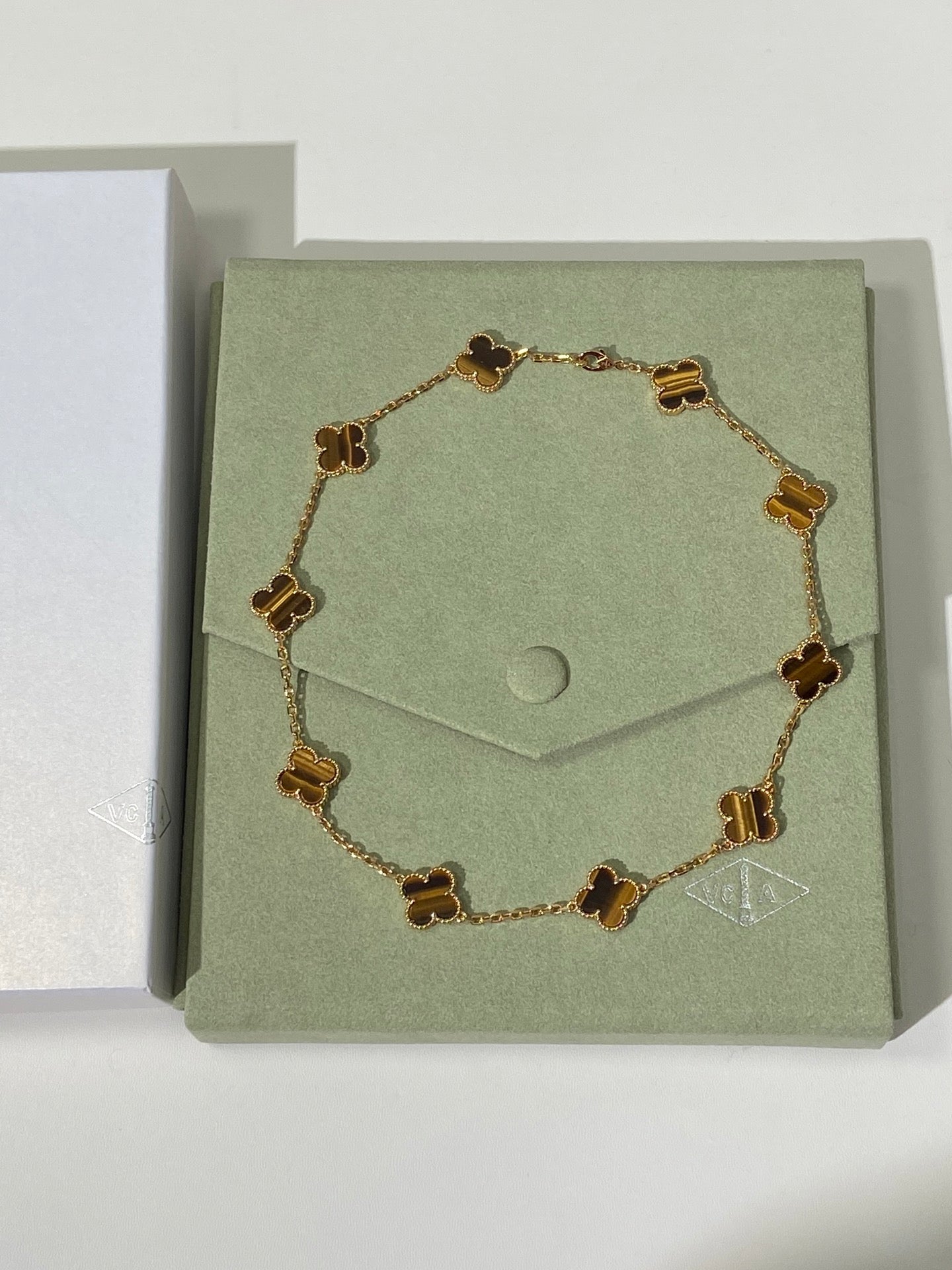 LuxluxHouse Best Quality Accessories Van Cleef & Arpels