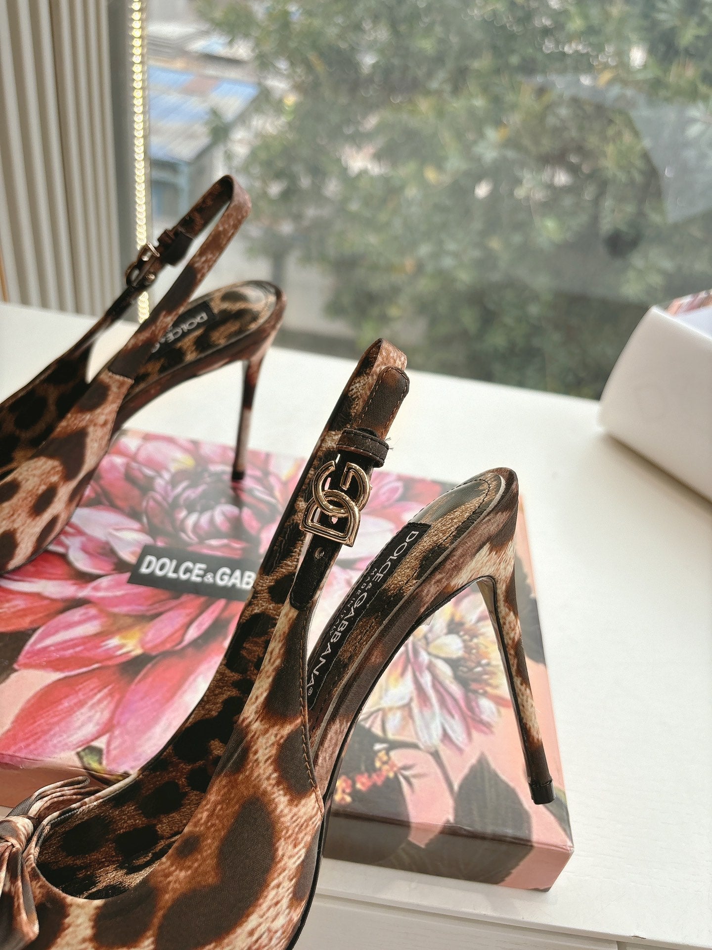 LuxluxHouse Best Quality Dolce & Gabbana Women Shoes