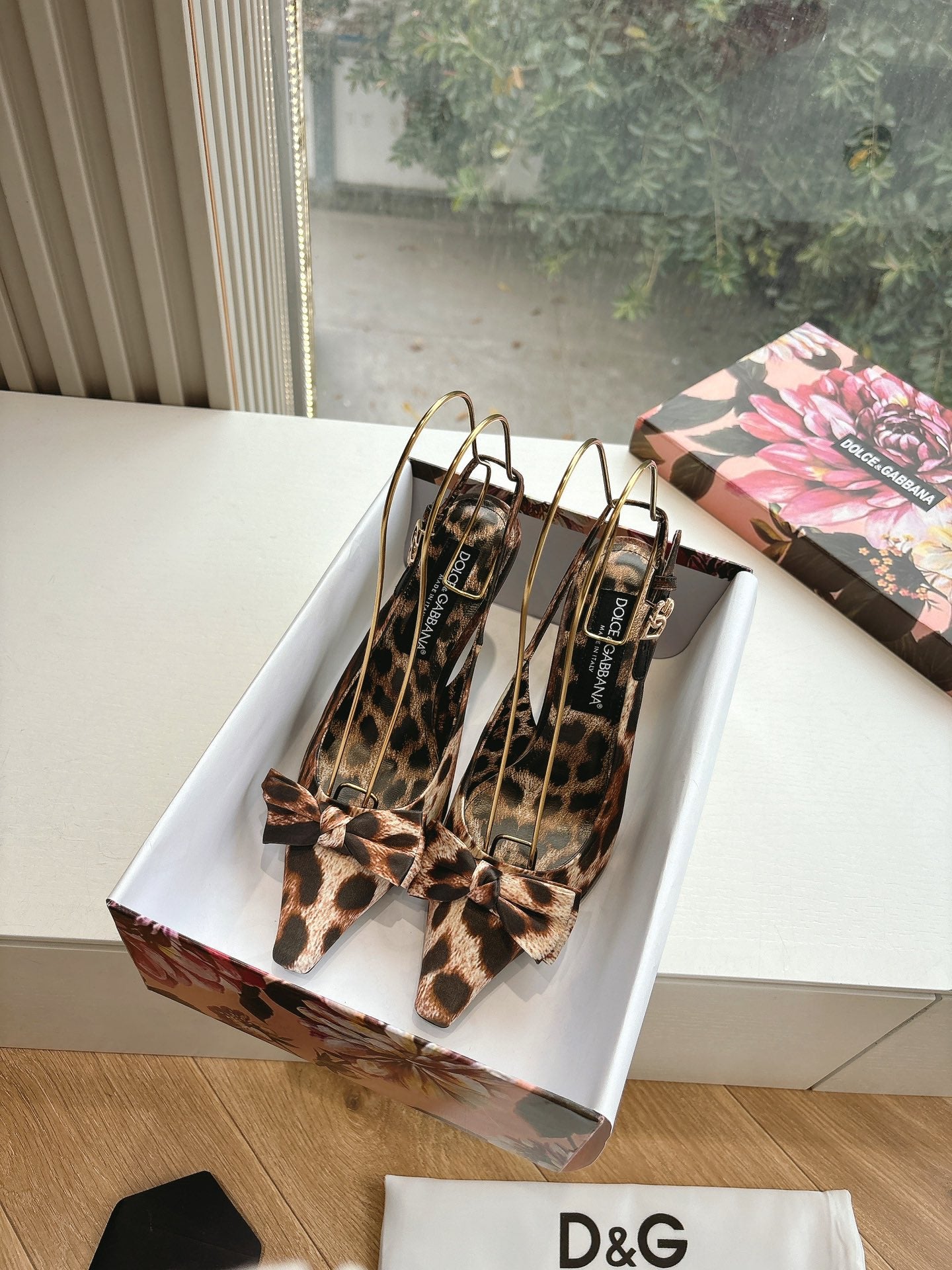 LuxluxHouse Best Quality Dolce & Gabbana Women Shoes