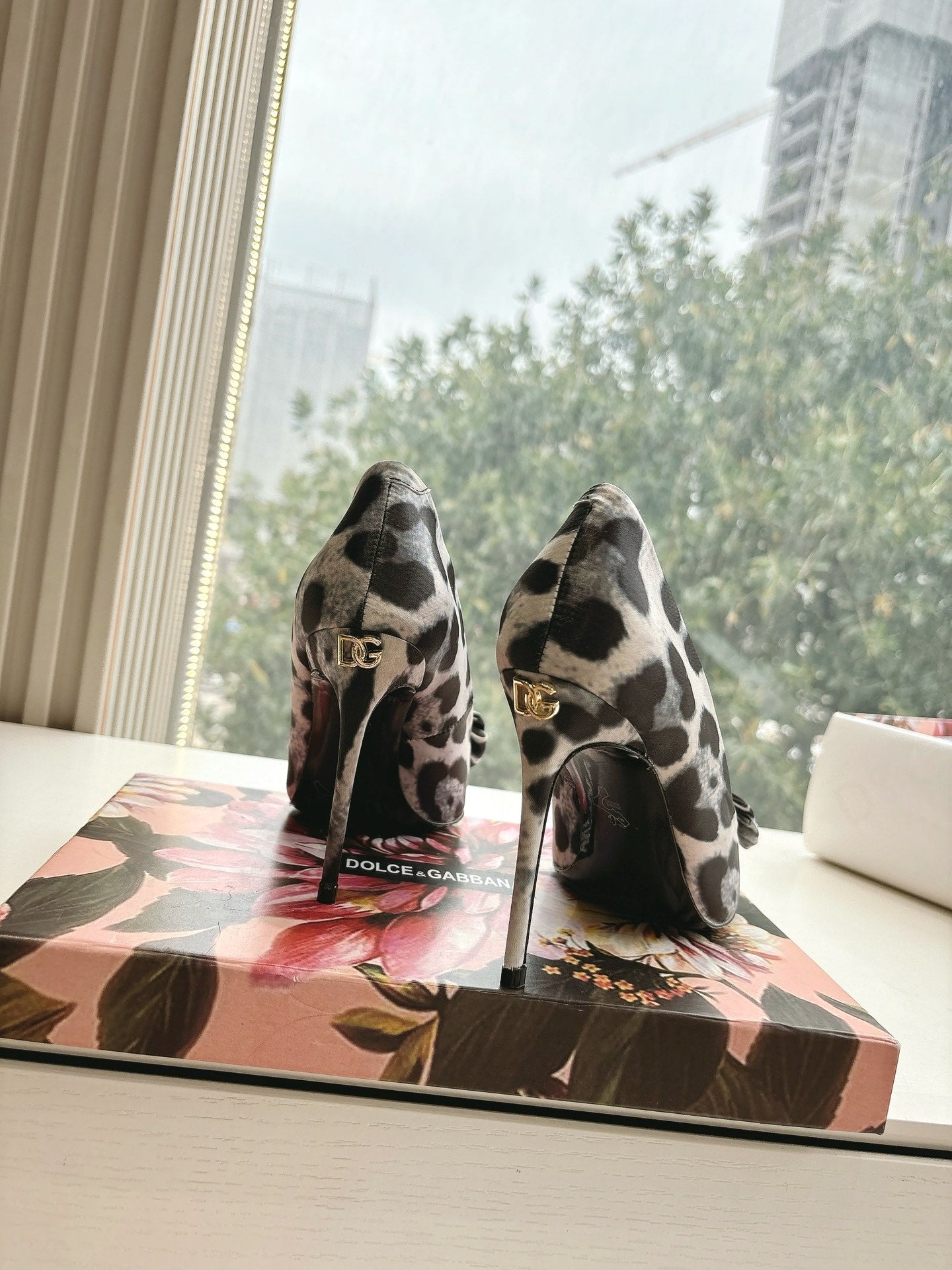 LuxluxHouse Best Quality Dolce & Gabbana Women Shoes