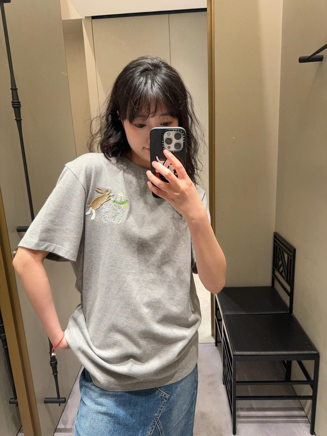 LuxluxHouse Best Quality Clothes T-shirt Loewe