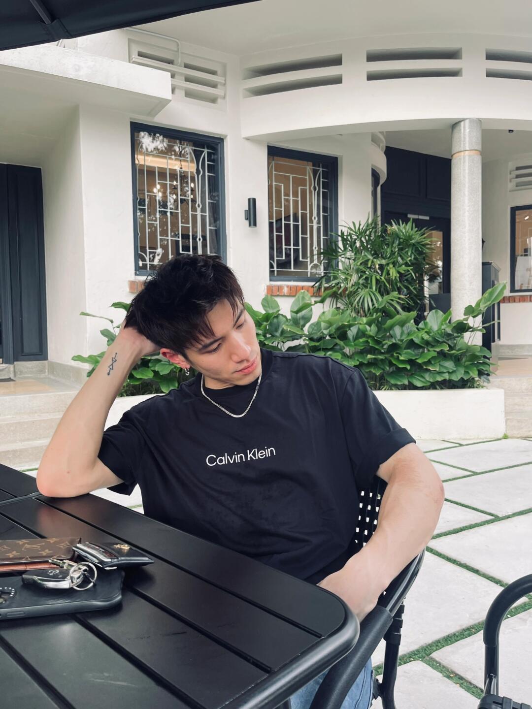 LuxluxHouse Best Quality Clothes T-shirt Calvin Klein