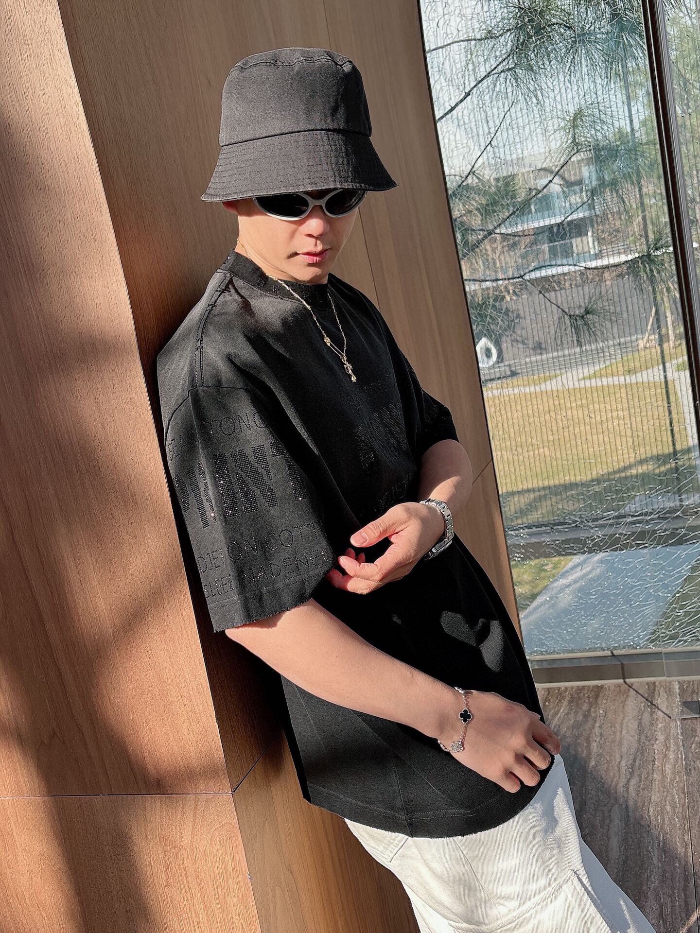 LuxluxHouse Best Quality Clothes Balenciaga T-shirt