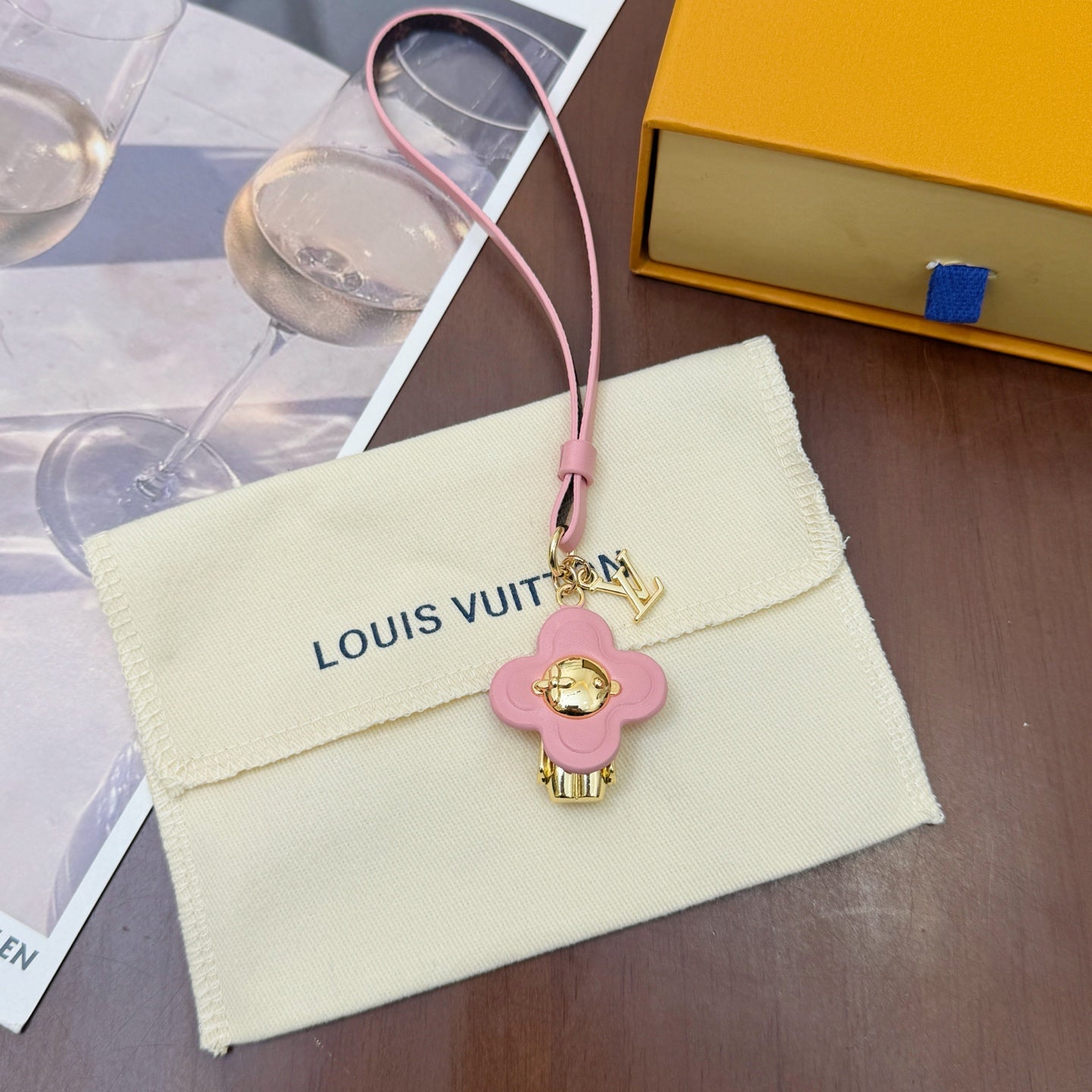 LuxluxHouse Best Quality Accessories Keychain Louis Vuitton Keychain