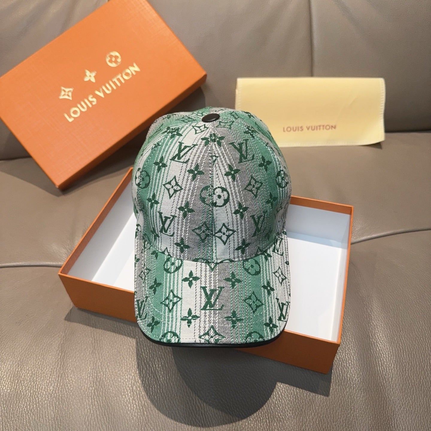 LuxluxHouse Best Quality Caps Louis Vuitton