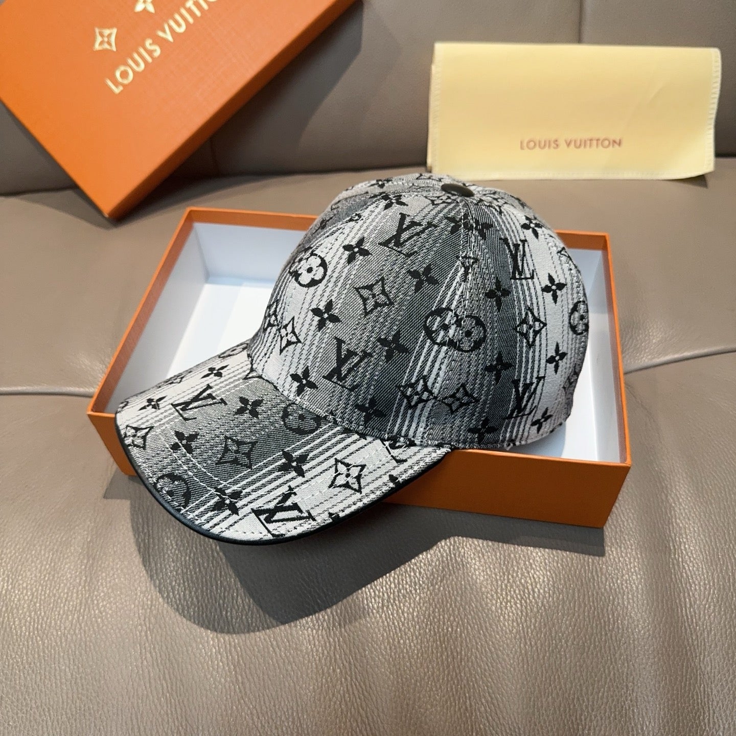 LuxluxHouse Best Quality Caps Louis Vuitton