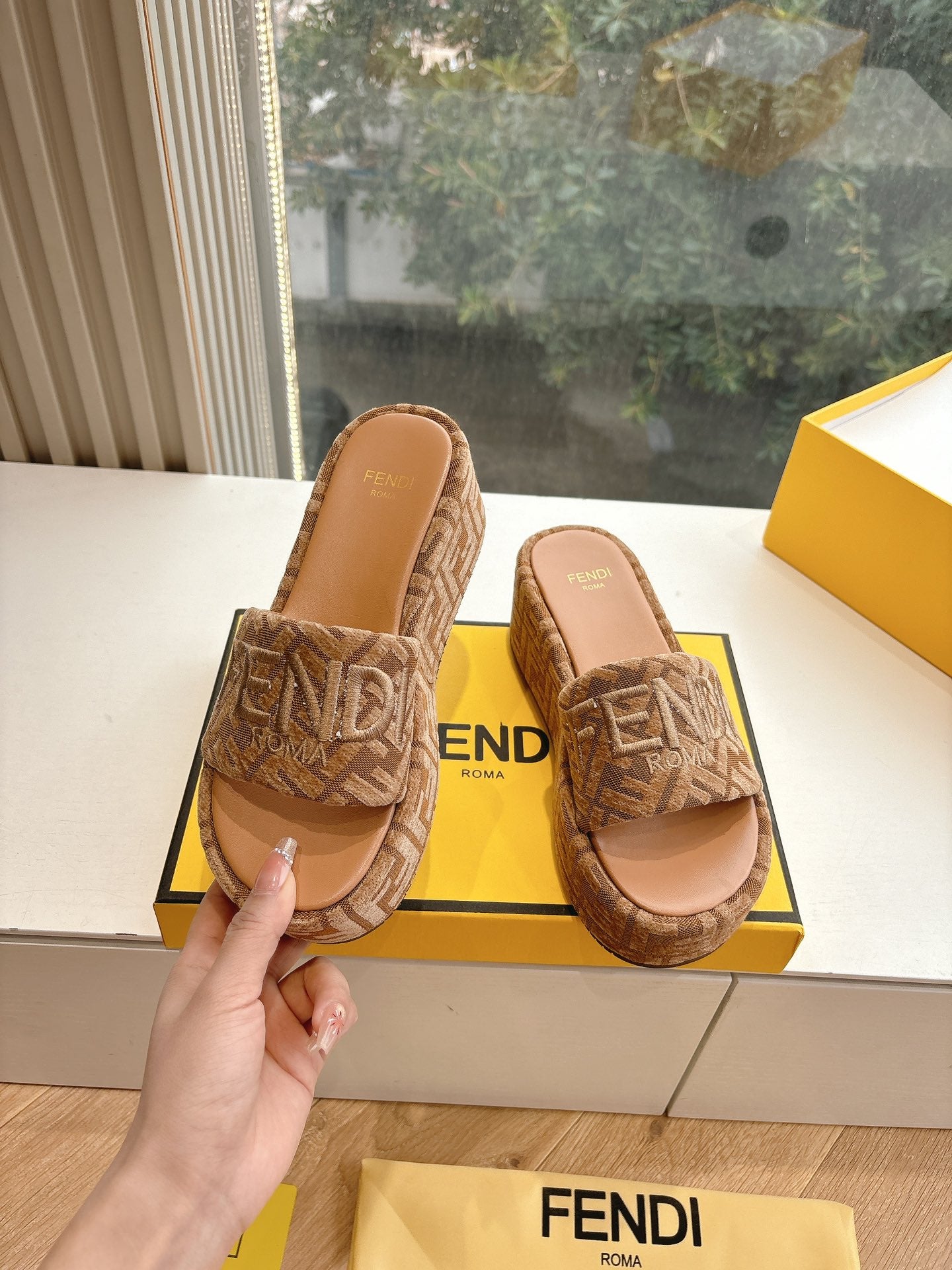 LuxluxHouse Best Quality Fendi Women Shoes