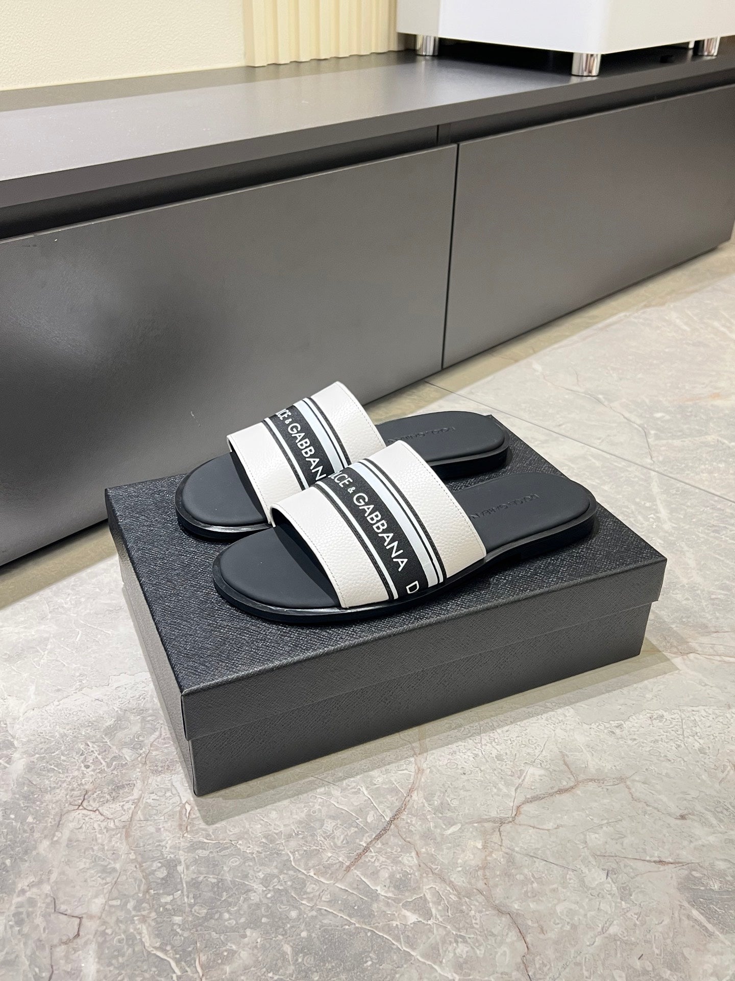 LuxluxHouse Best Quality Sandals Dolce & Gabbana