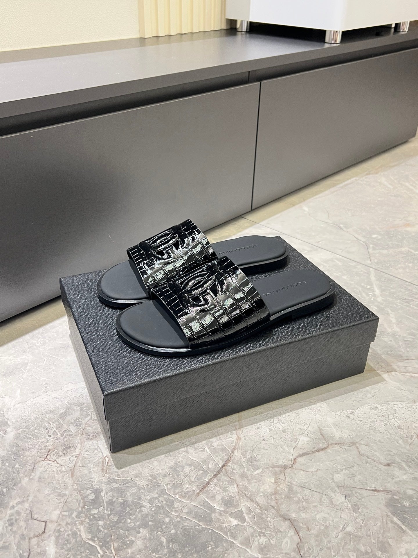 LuxluxHouse Best Quality Sandals Dolce & Gabbana