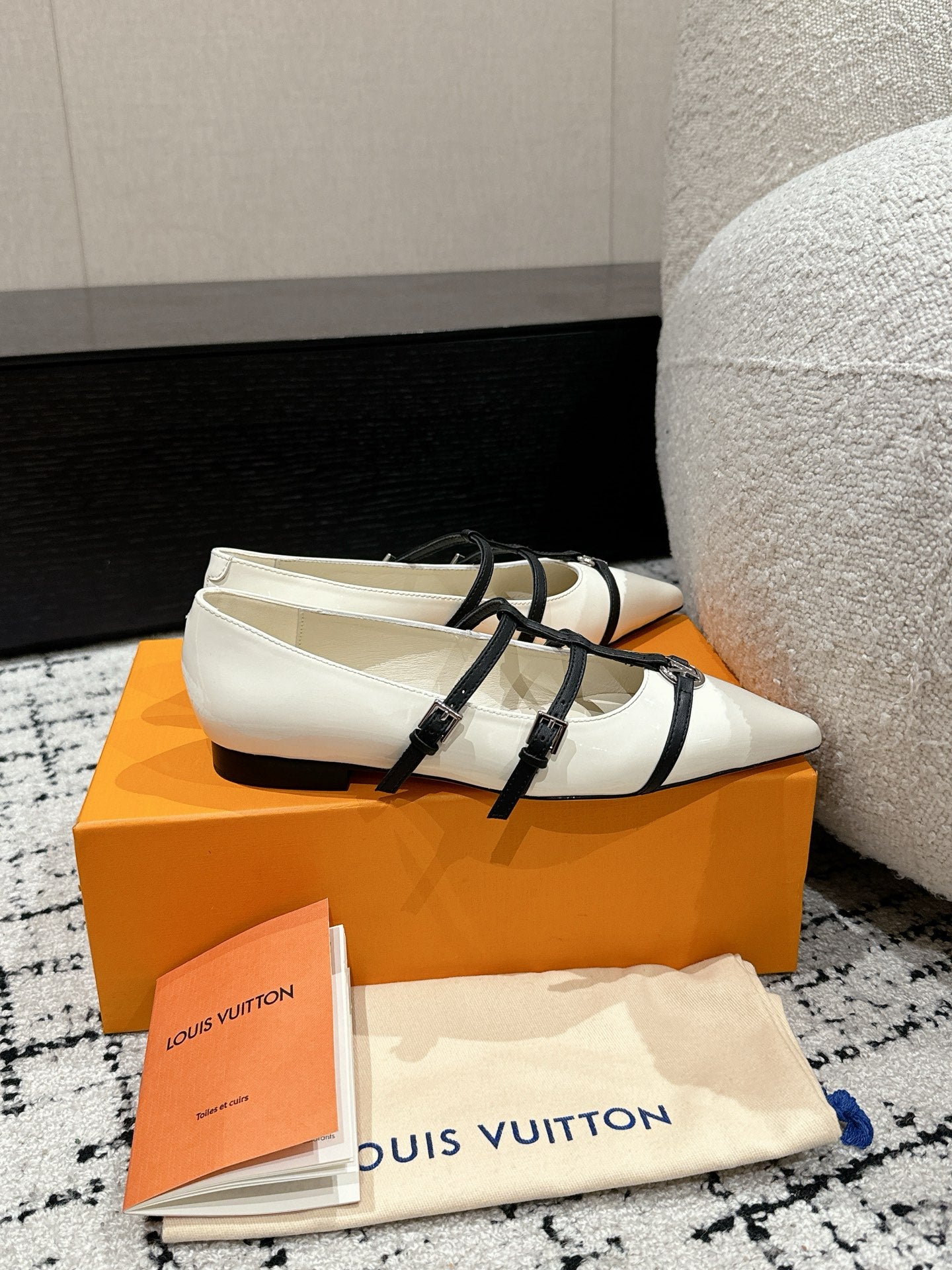 LuxluxHouse Best Quality Women Shoes Louis Vuitton