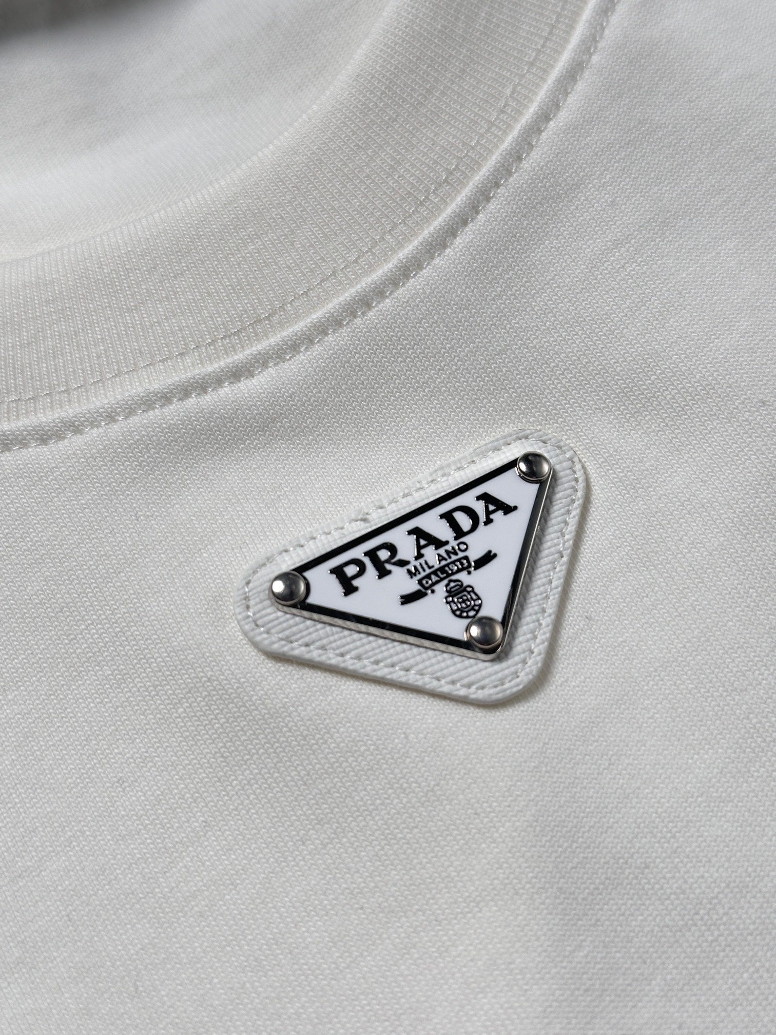 LuxluxHouse Best Quality Clothes T-shirt Prada
