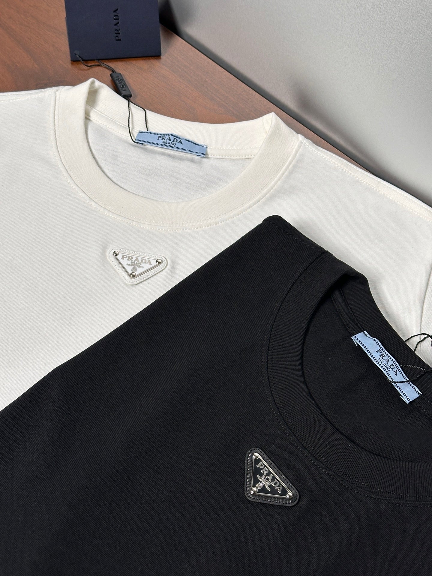 LuxluxHouse Best Quality Clothes T-shirt Prada