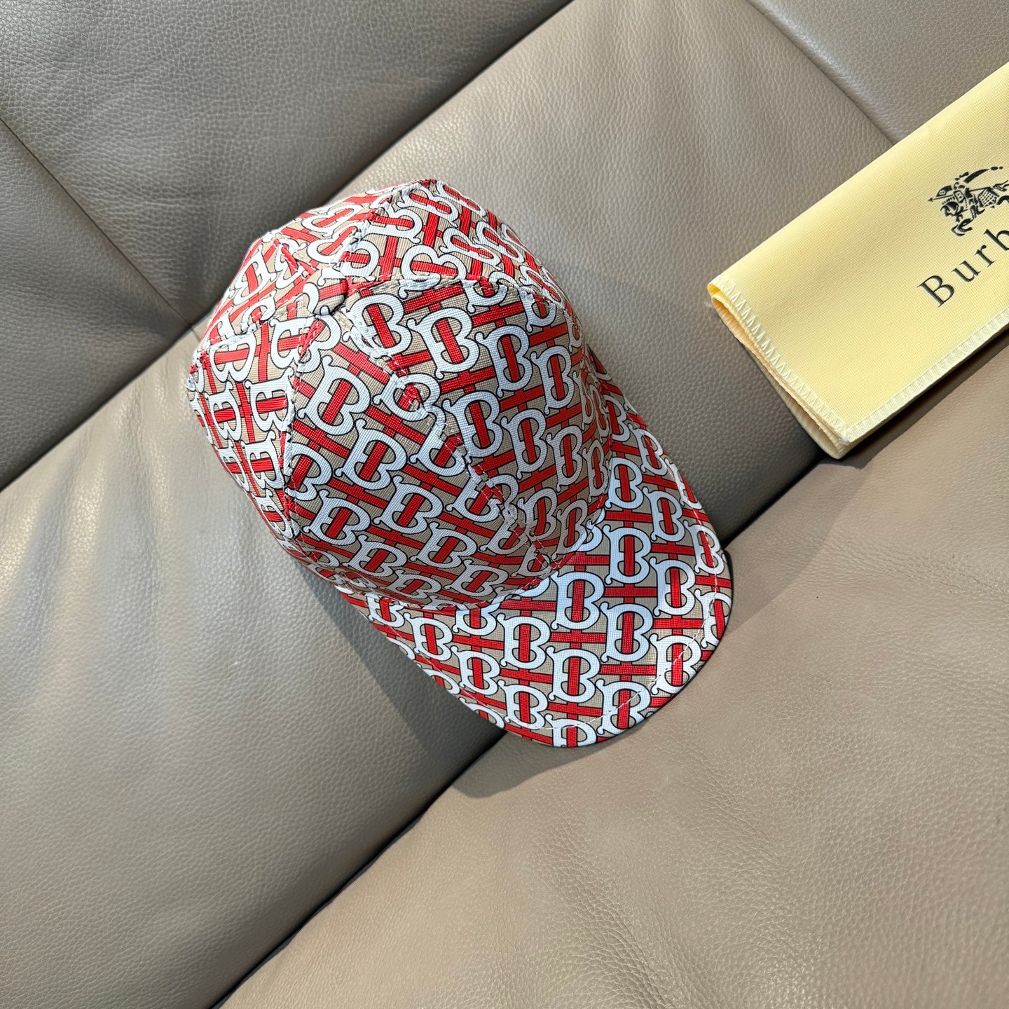 LuxluxHouse Best Quality Burberry Caps