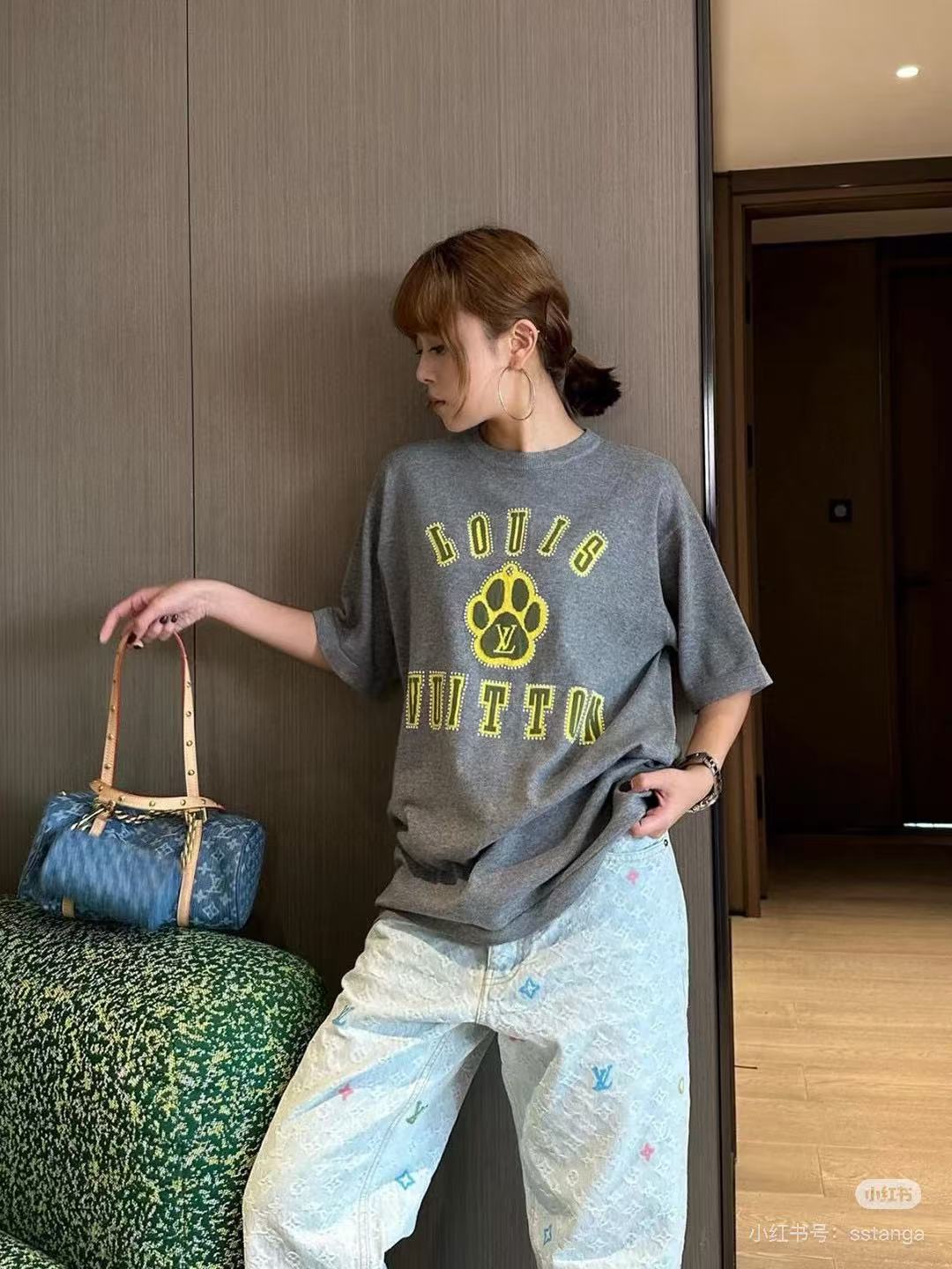 LuxluxHouse Best Quality Clothes T-shirt Louis Vuitton