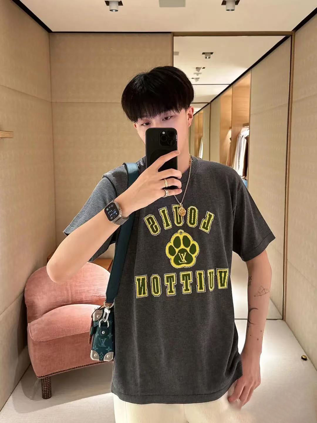LuxluxHouse Best Quality Clothes T-shirt Louis Vuitton