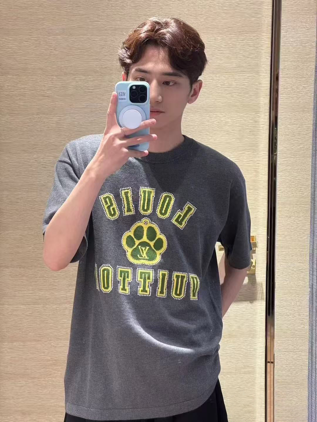 LuxluxHouse Best Quality Clothes T-shirt Louis Vuitton