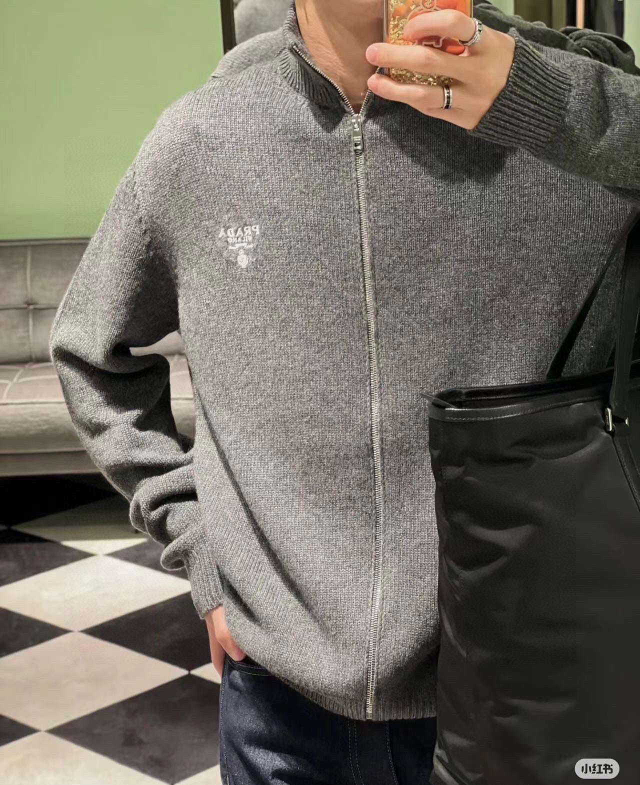 LuxluxHouse Best Quality Clothes Hoodie & Sweater Prada