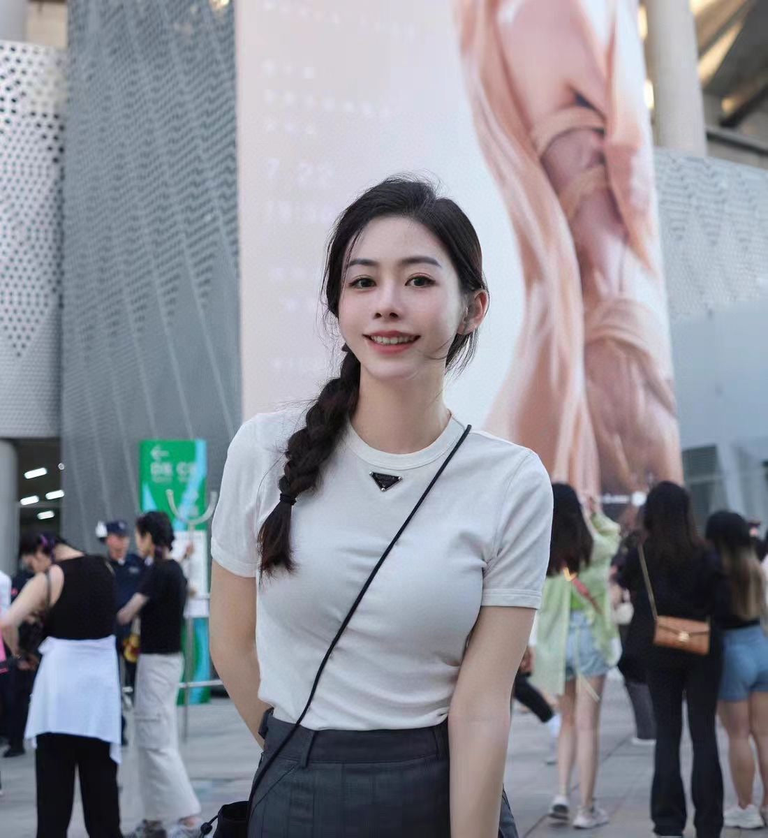 LuxluxHouse Best Quality Clothes T-shirt Prada