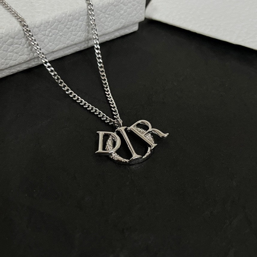 LuxluxHouse Best Quality Accessories Van Cleef & Arpels Necklace Necklace Dior