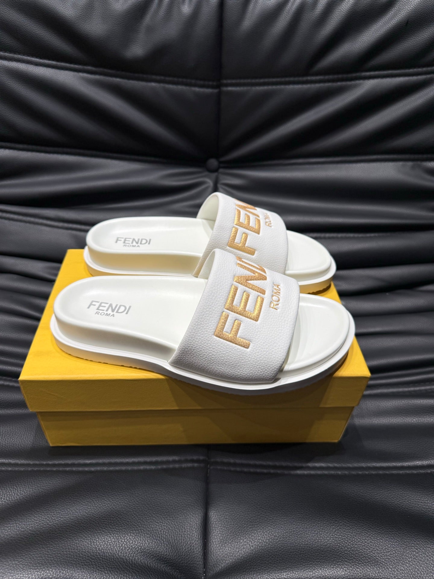 LuxluxHouse Best Quality Sandals Fendi