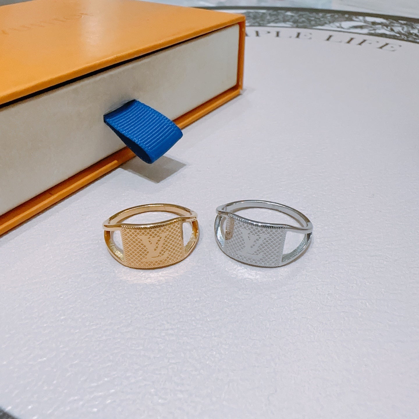 LuxluxHouse Best Quality Accessories Ring Ring Van Cleef & Arpels Necklace Ring Louis Vuitton