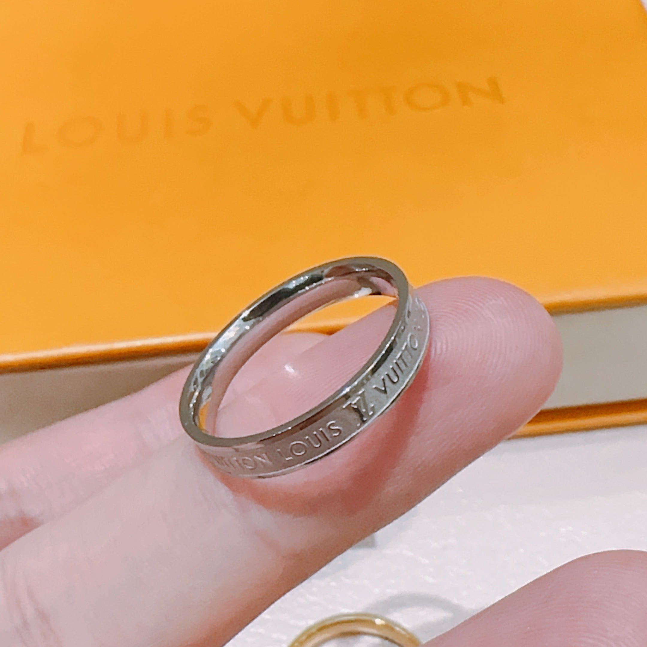 LuxluxHouse Best Quality Accessories Ring Ring Van Cleef & Arpels Necklace Ring Louis Vuitton