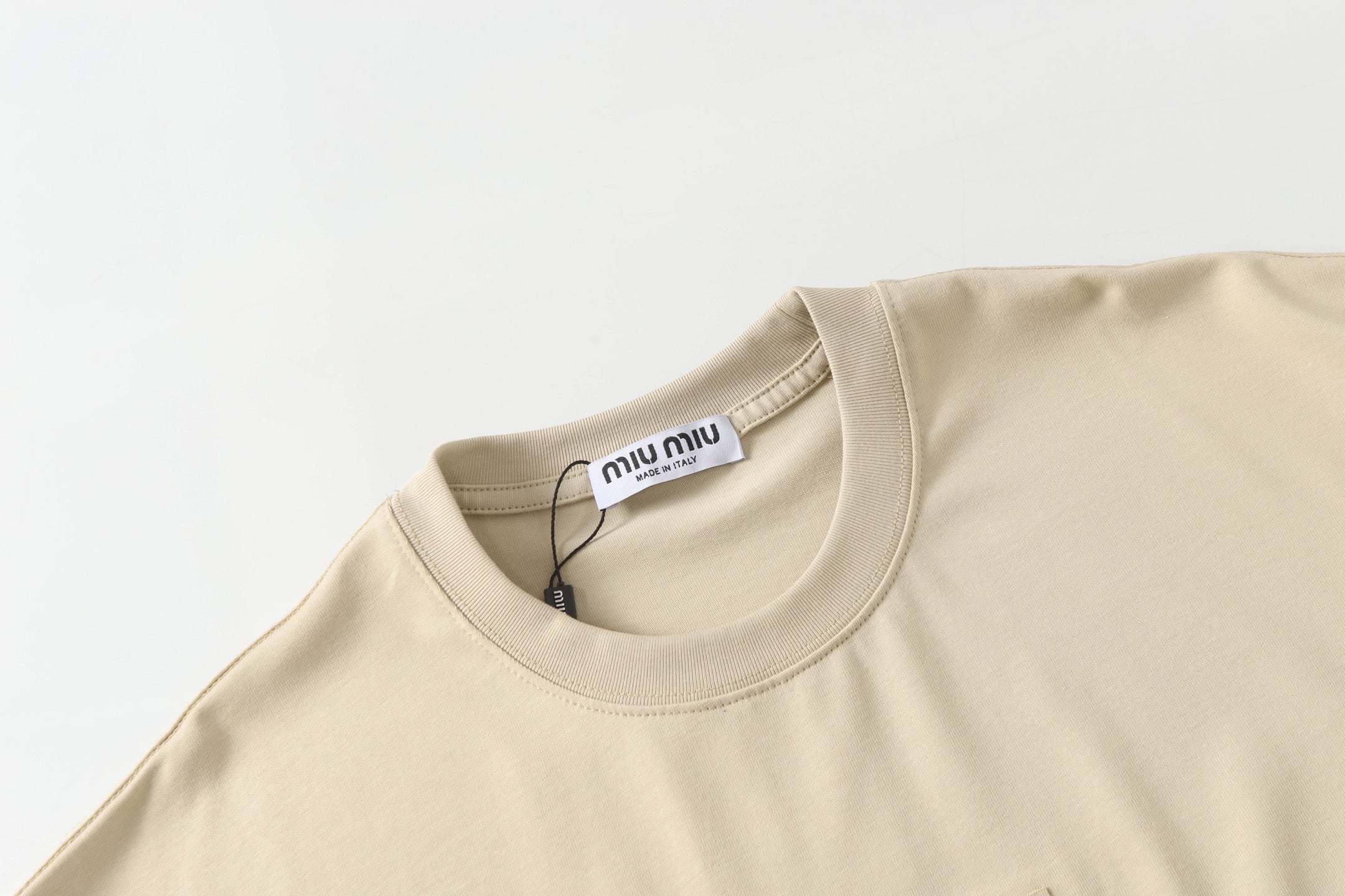 LuxluxHouse Best Quality Clothes Miu Miu T-shirt