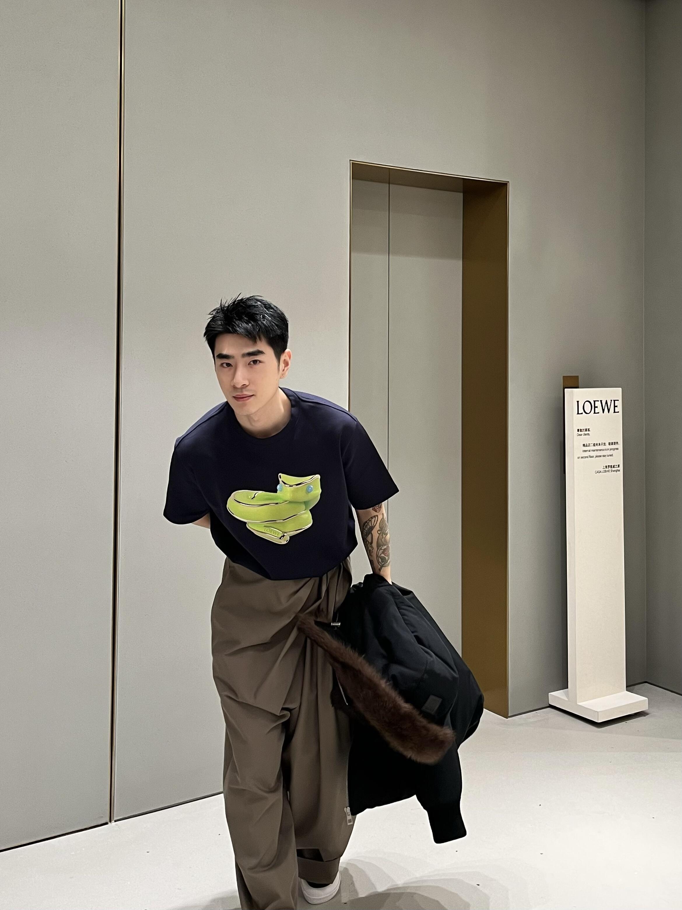 LuxluxHouse Best Quality Clothes T-shirt Loewe