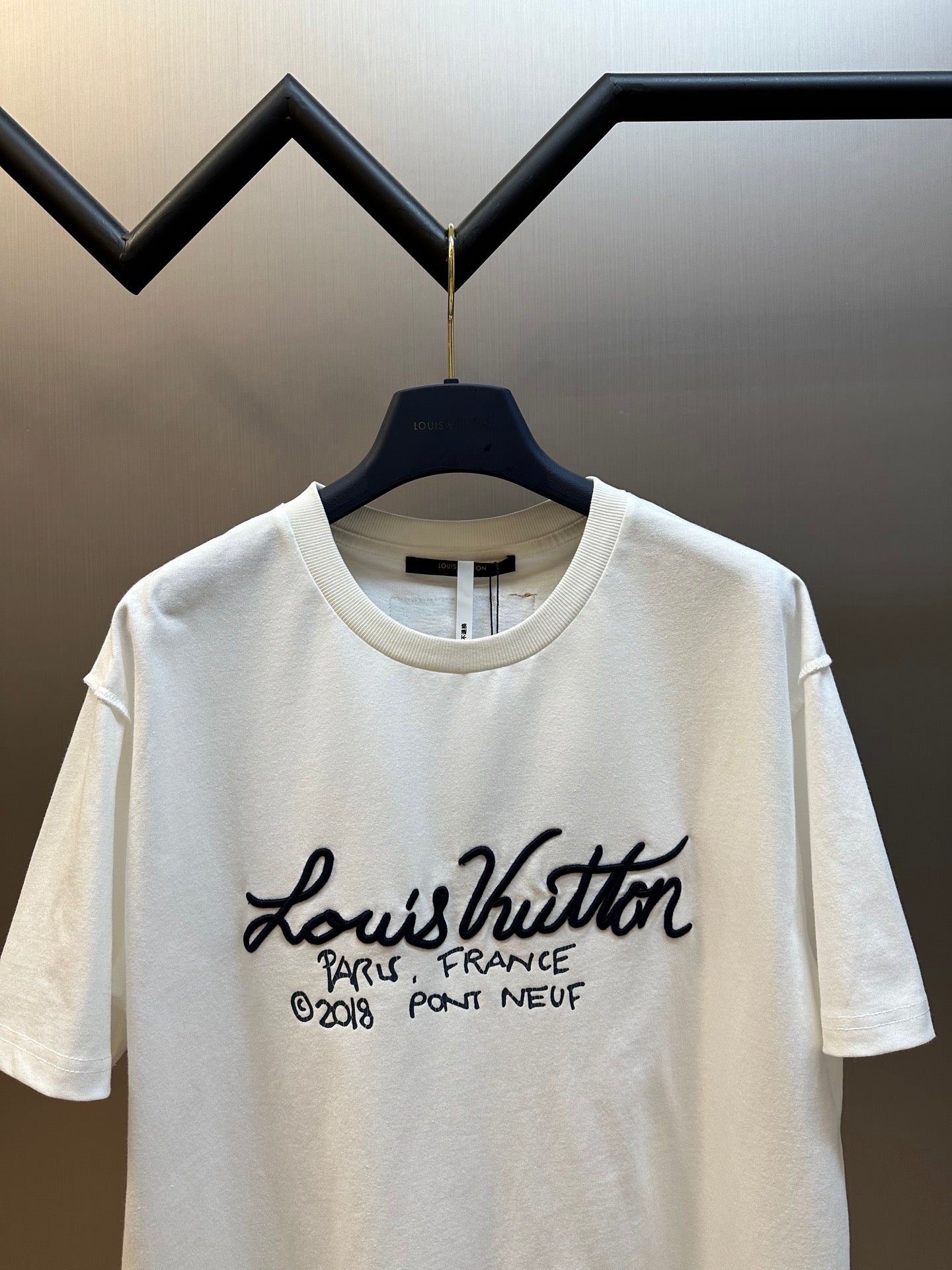 LuxluxHouse Best Quality Clothes T-shirt Louis Vuitton